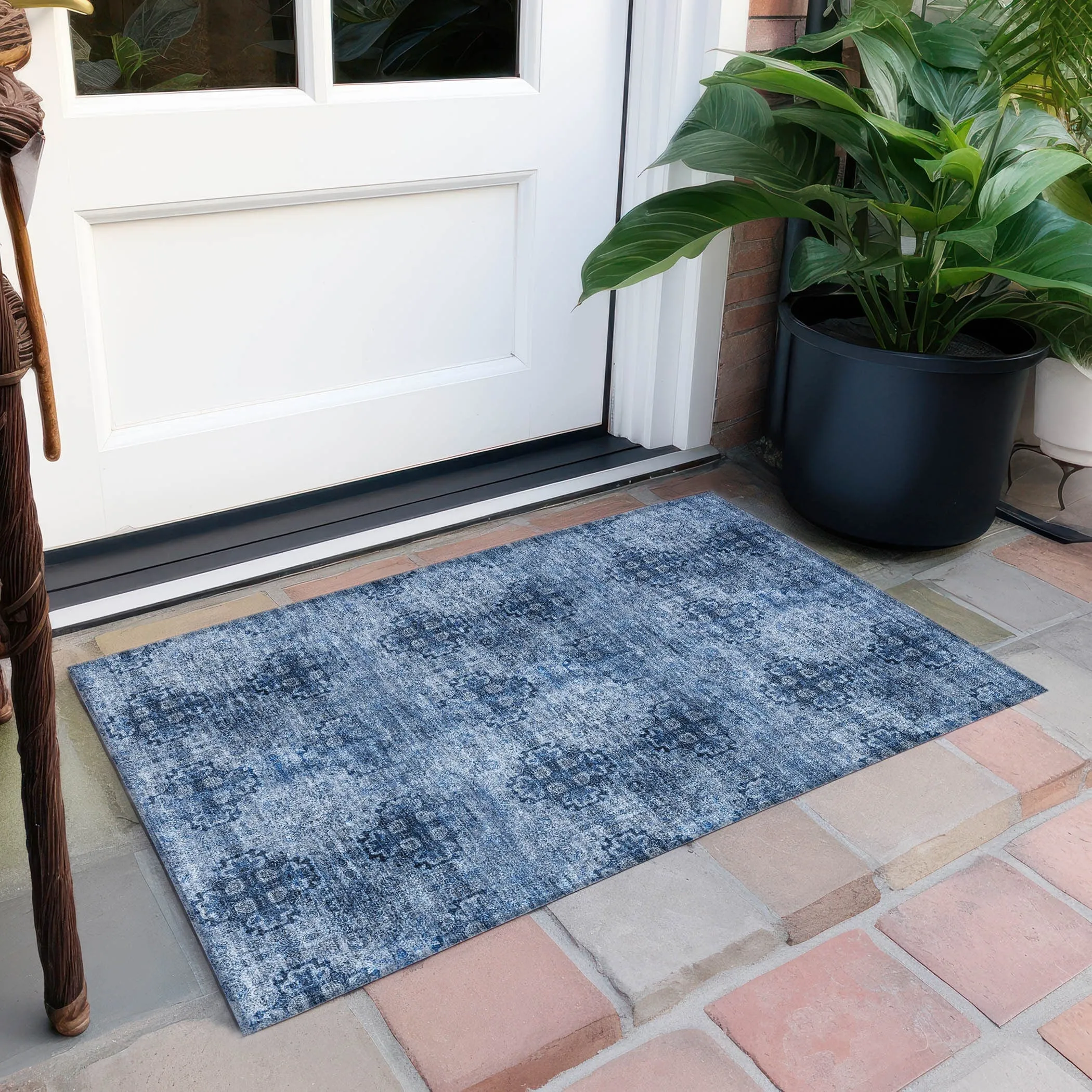 Machine Washable Indoor/ Outdoor Vintage Medallions Chantille Rug