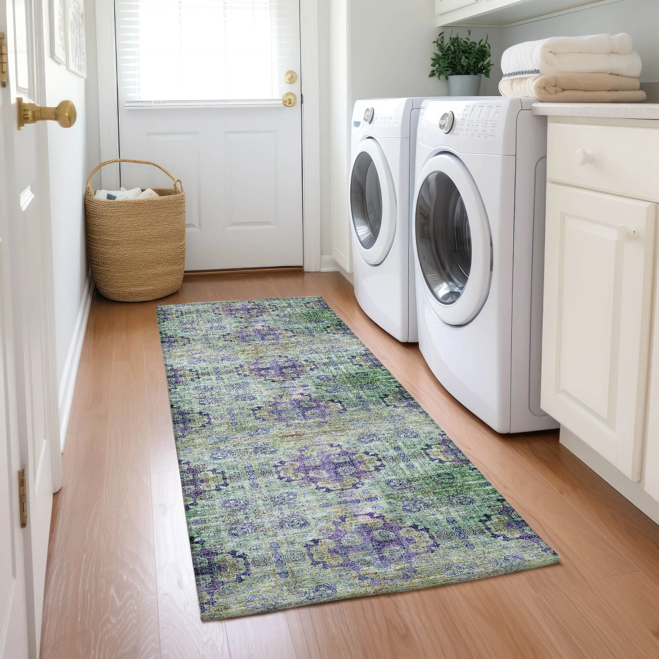 Machine Washable Indoor/ Outdoor Vintage Medallions Chantille Rug
