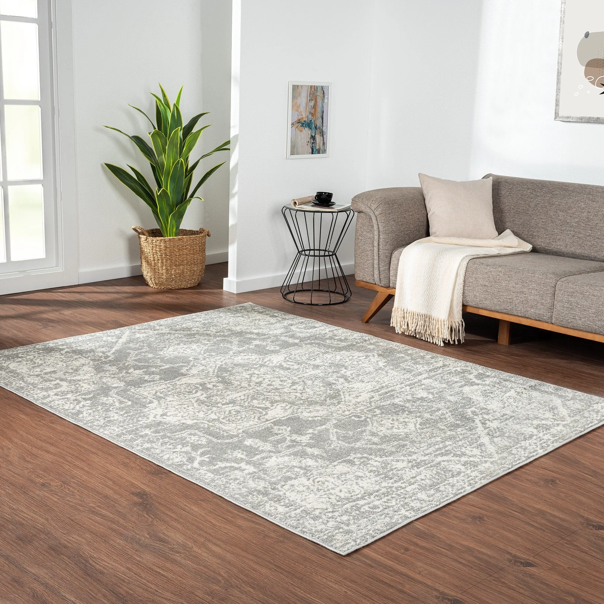 Madison Park Caroline Distressed Medallion Woven Area Rug