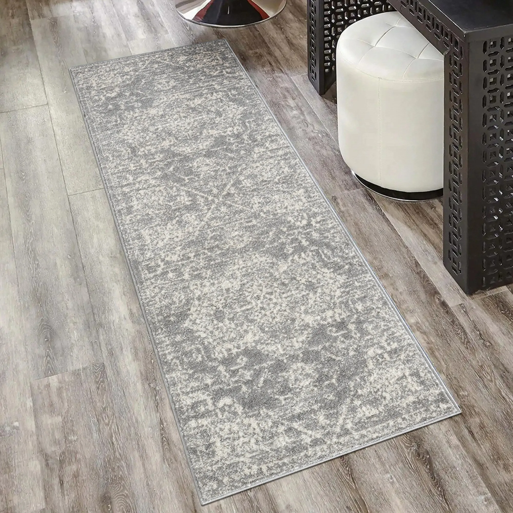 Madison Park Caroline Distressed Medallion Woven Area Rug
