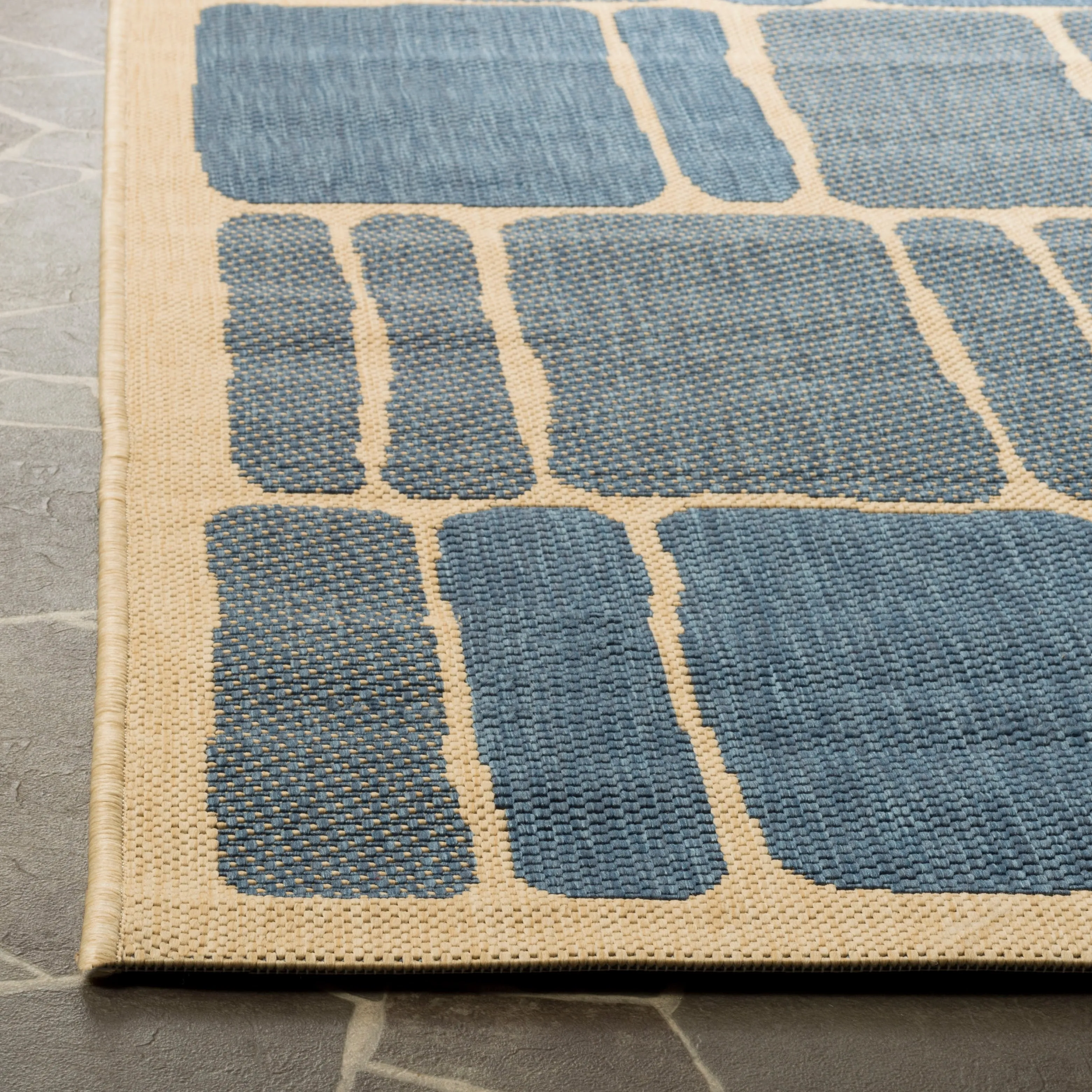 Martha Stewart by SAFAVIEH Blocks Indoor/ Outdoor Waterproof Rug