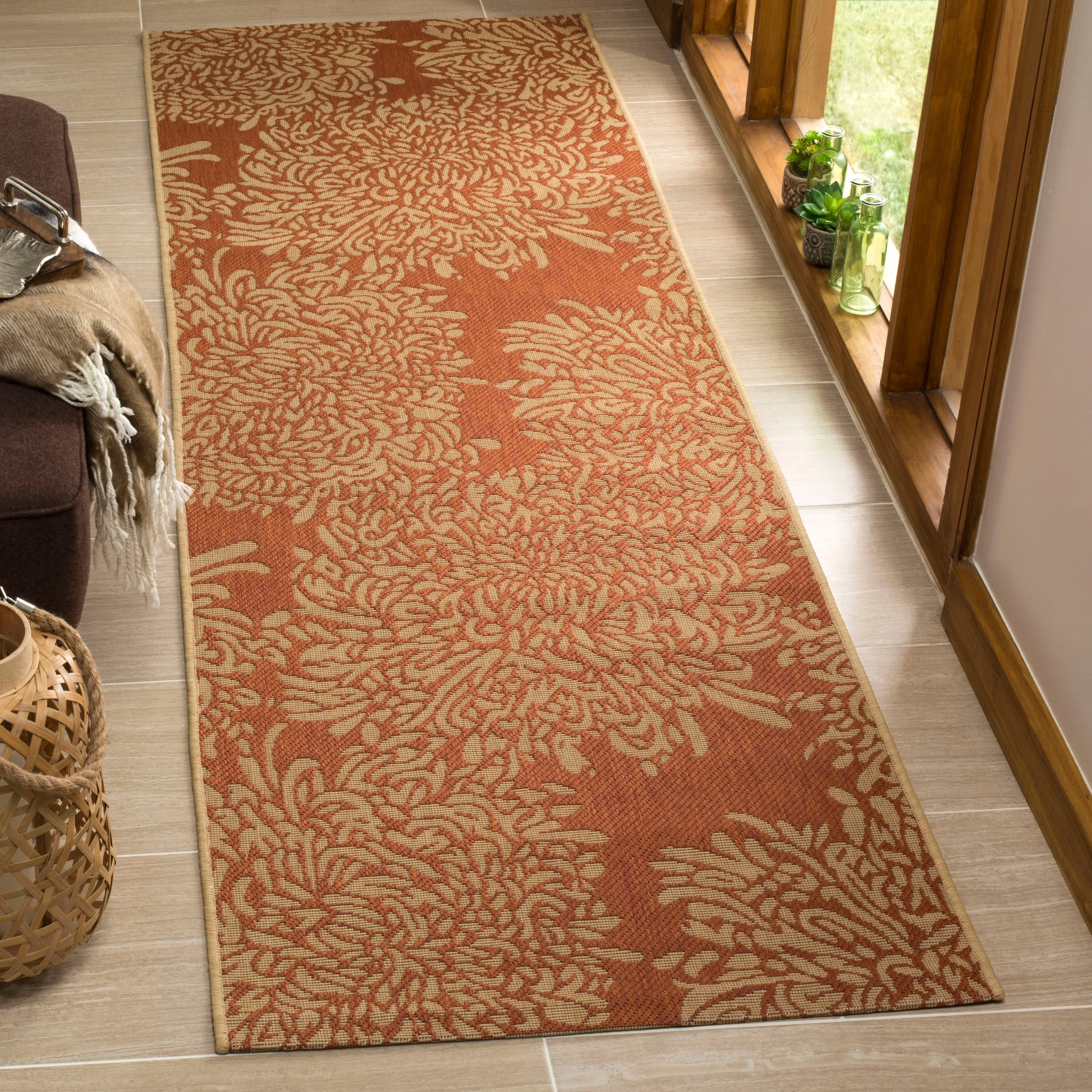 Martha Stewart by SAFAVIEH Chrysanthemum Indoor/ Outdoor Waterproof Rug