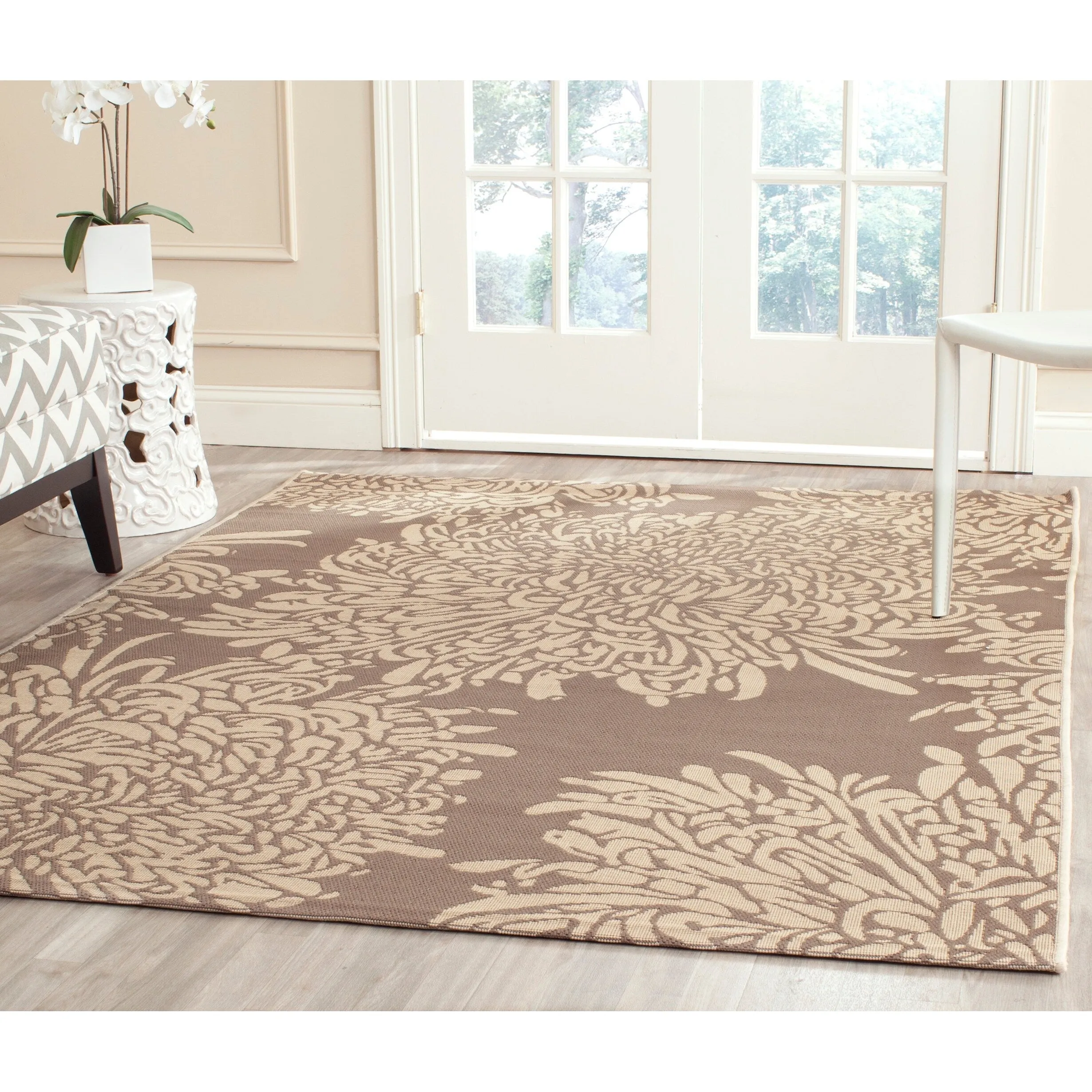 Martha Stewart by SAFAVIEH Chrysanthemum Indoor/ Outdoor Waterproof Rug
