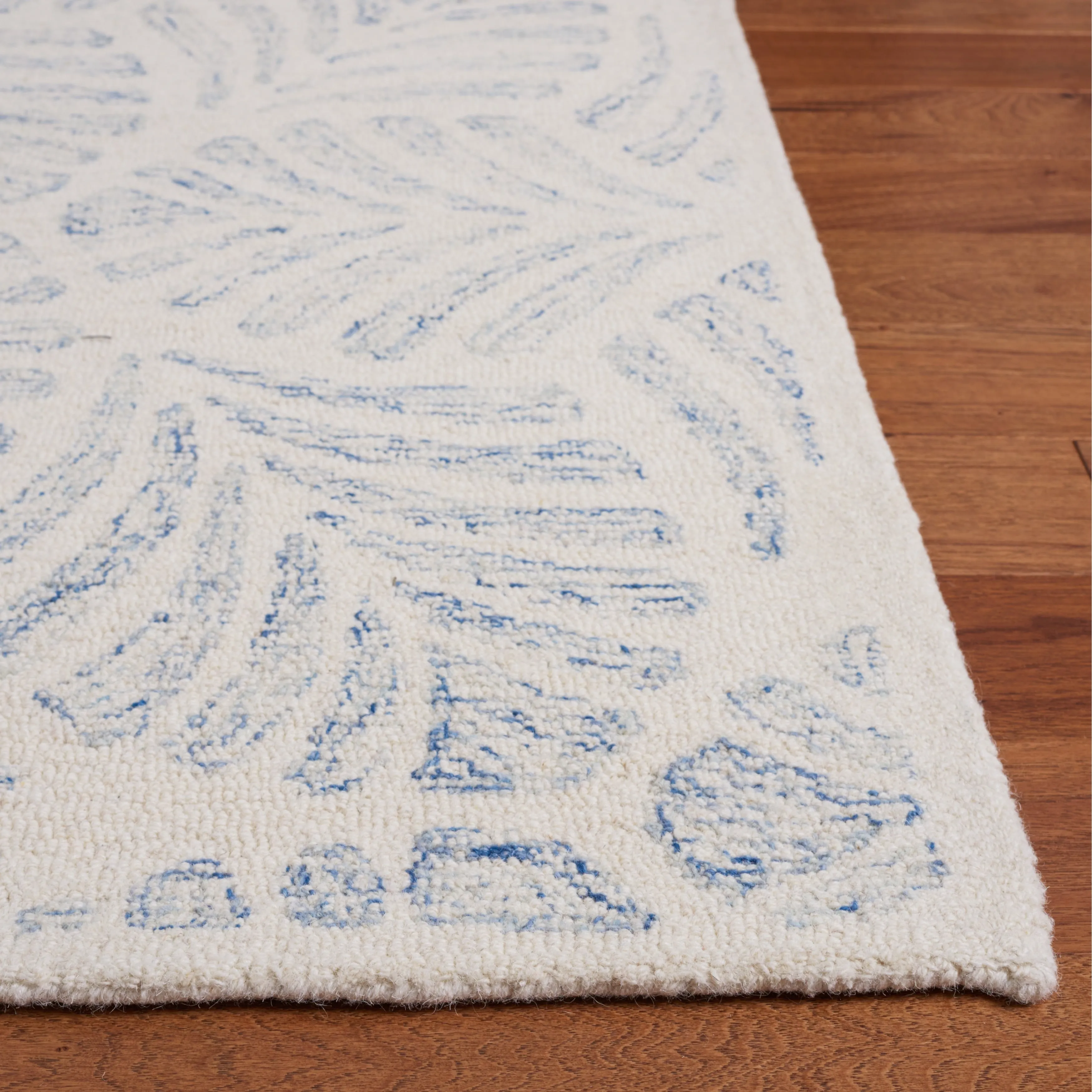 Martha Stewart by SAFAVIEH Handmade Samuela Wool Rug