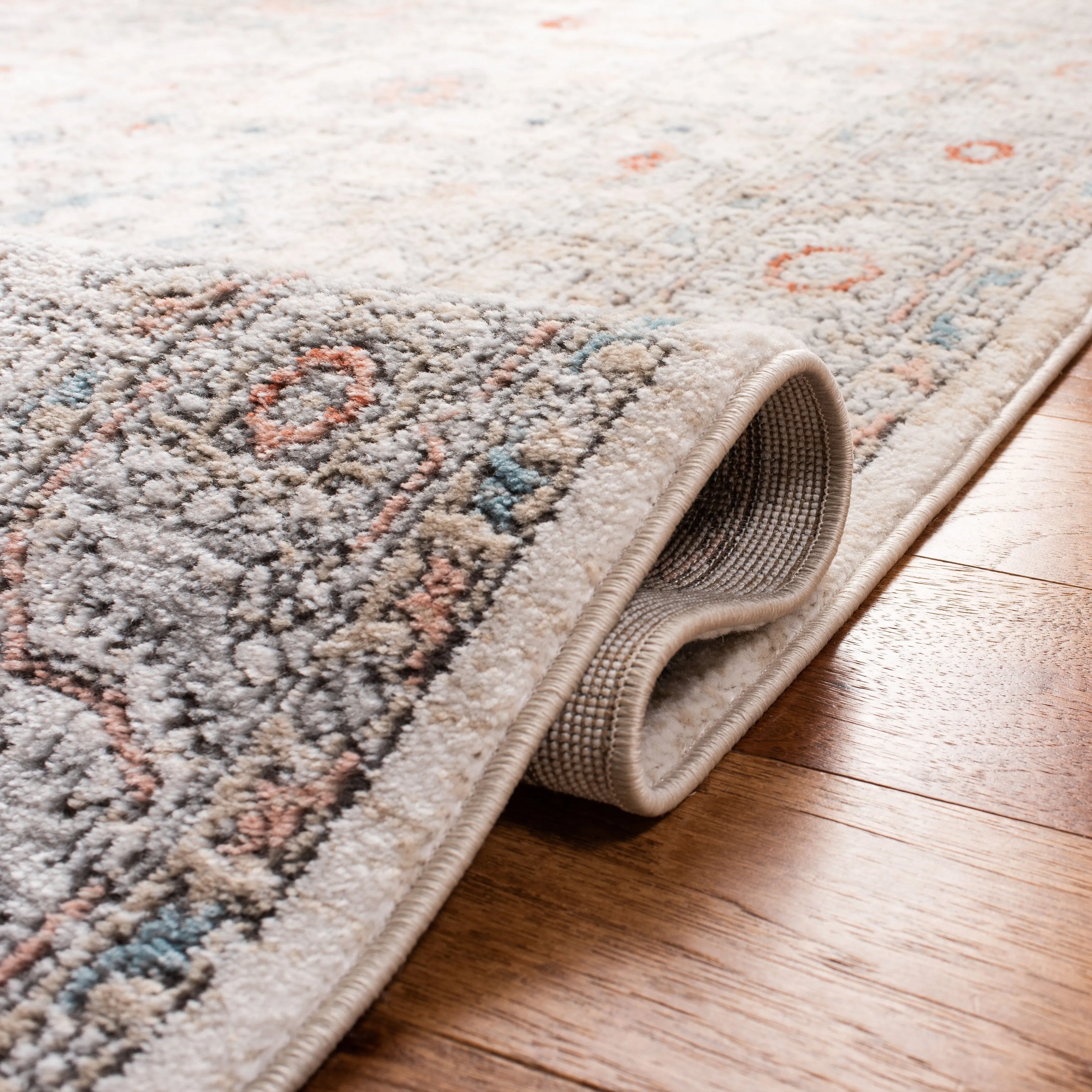 Martha Stewart by SAFAVIEH Kwang Vintage Oriental Rug - Grey/Ivory - 5' 1 x 7' 6