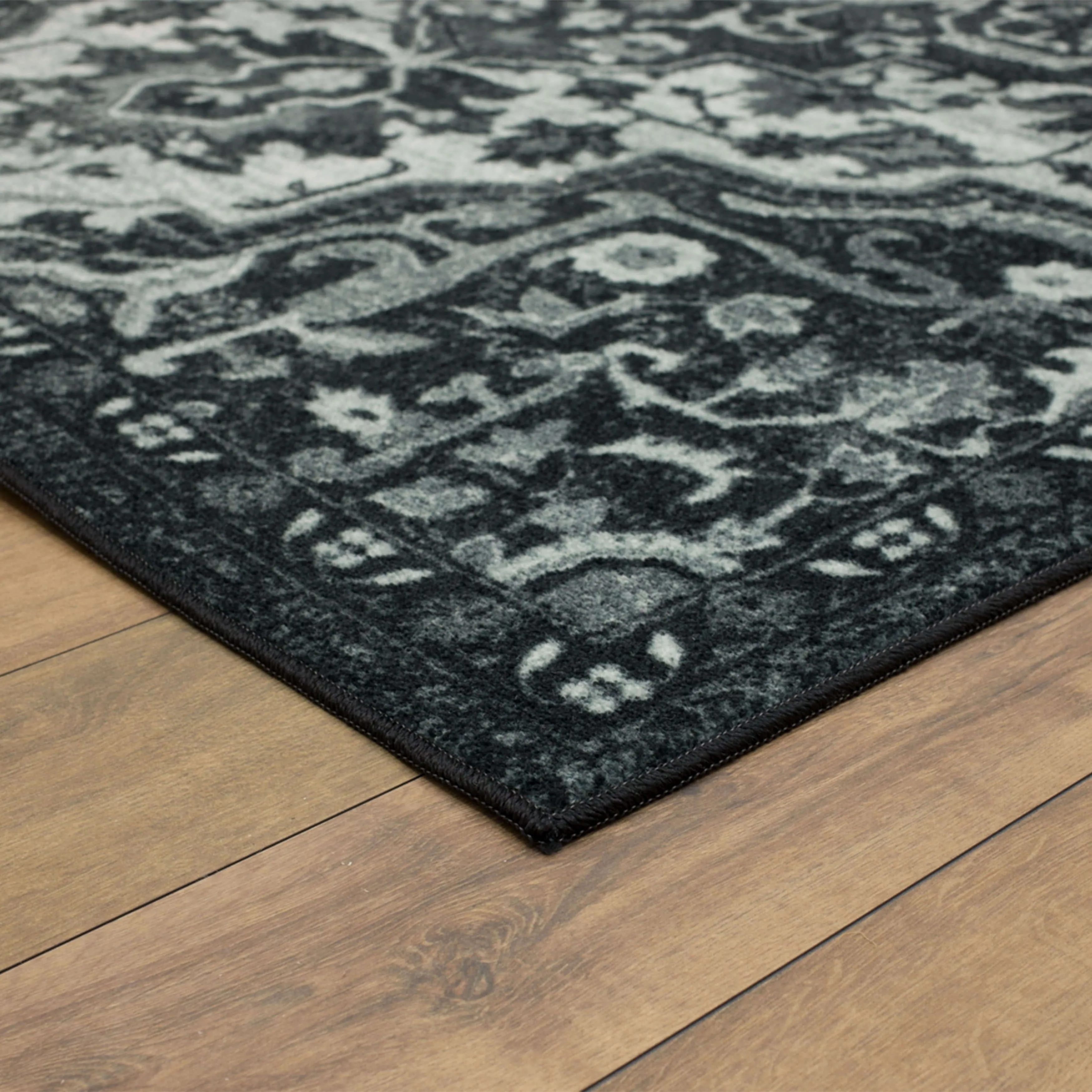 Mohawk Home Emiko Traditional Ornamental Medallion Area Rug