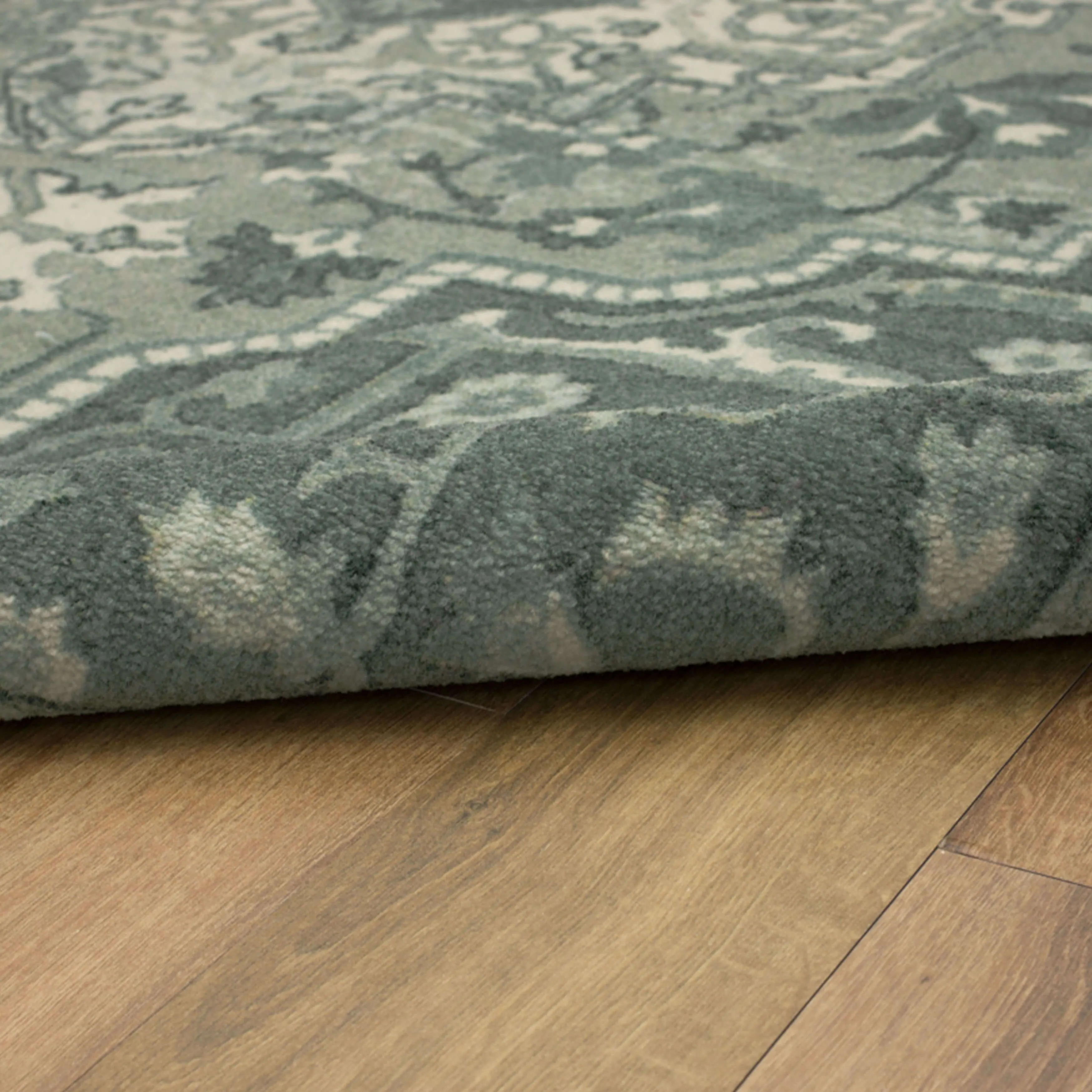 Mohawk Home Emiko Traditional Ornamental Medallion Area Rug