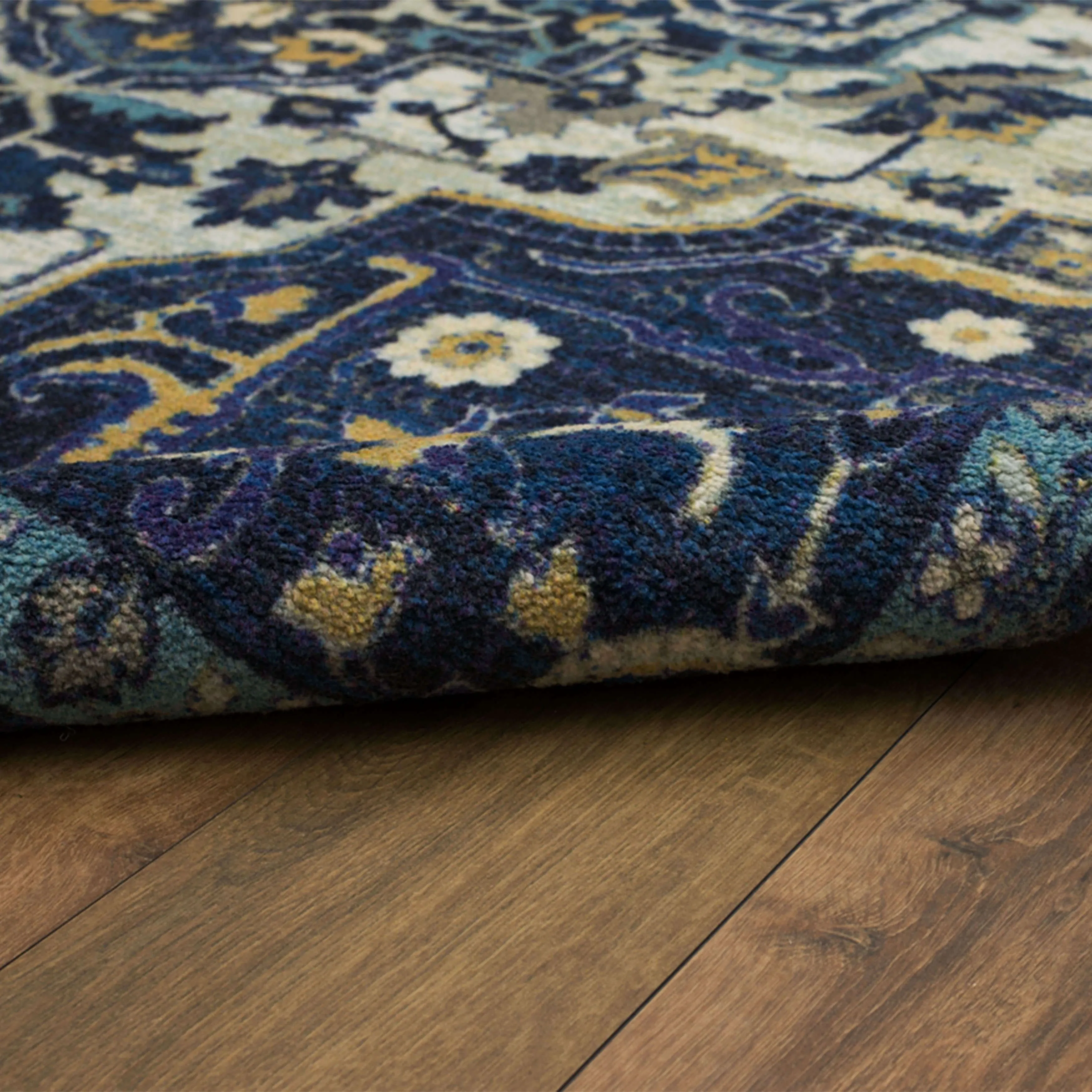 Mohawk Home Emiko Traditional Ornamental Medallion Area Rug
