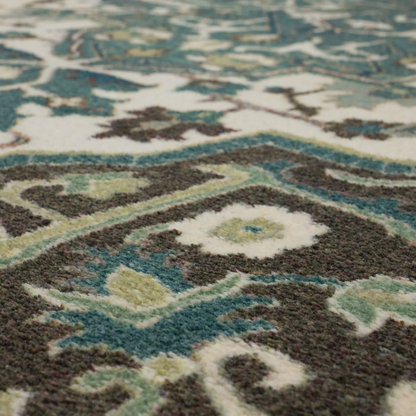 Mohawk Home Emiko Traditional Ornamental Medallion Area Rug