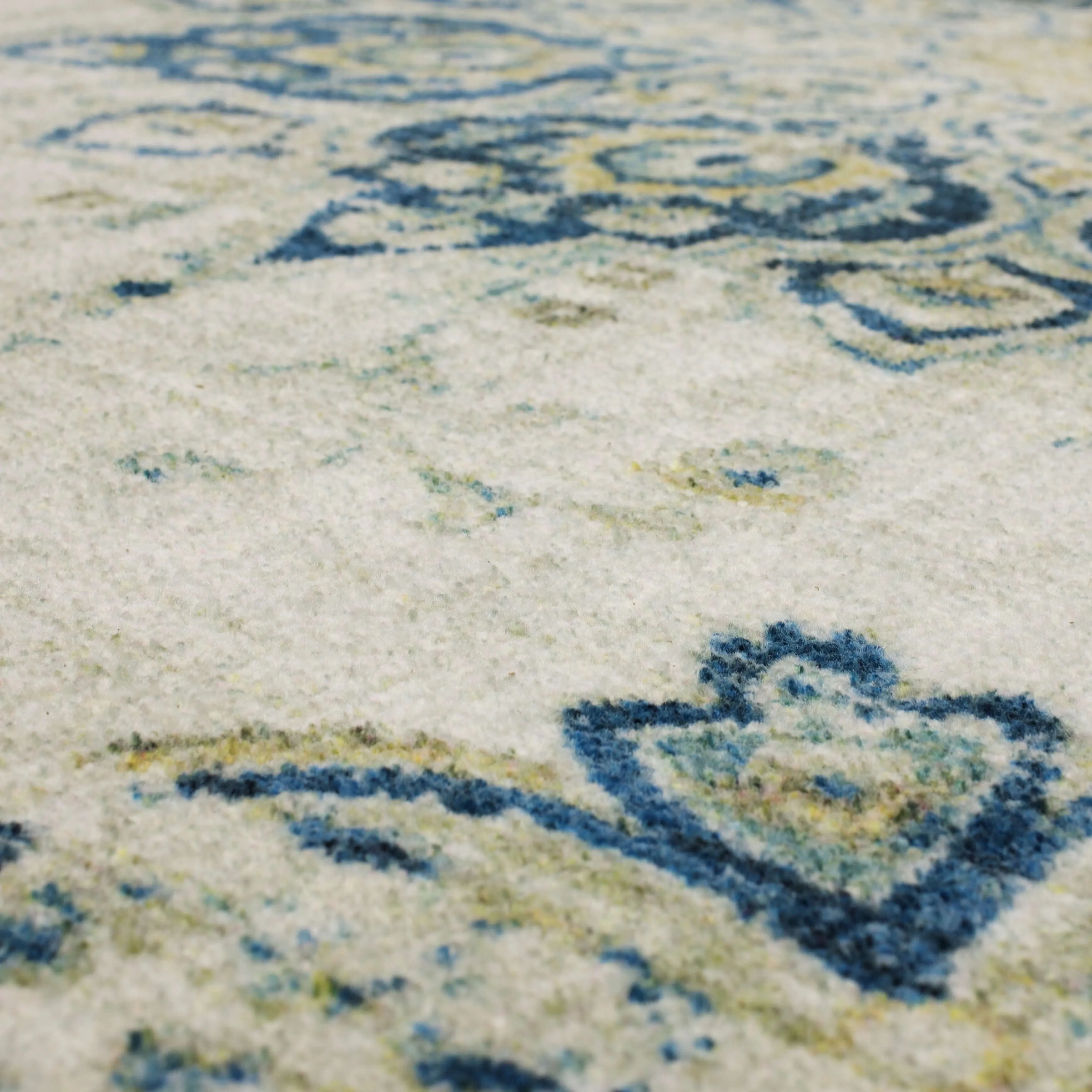 Mohawk Home Empearal Distressed Medallion Area Rug