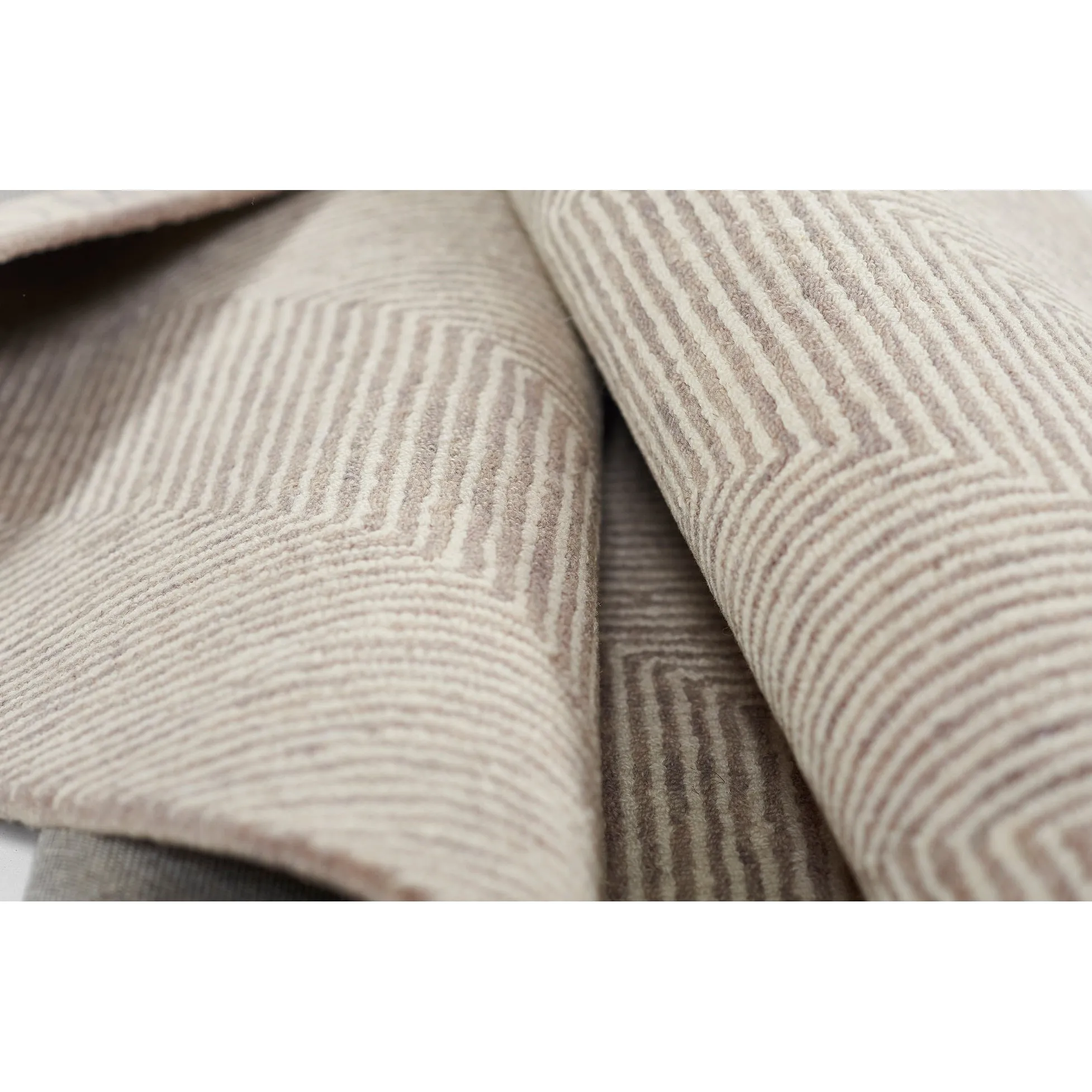 Momeni Charles Hand-tufted Wool Chevron Pattern Area Rug