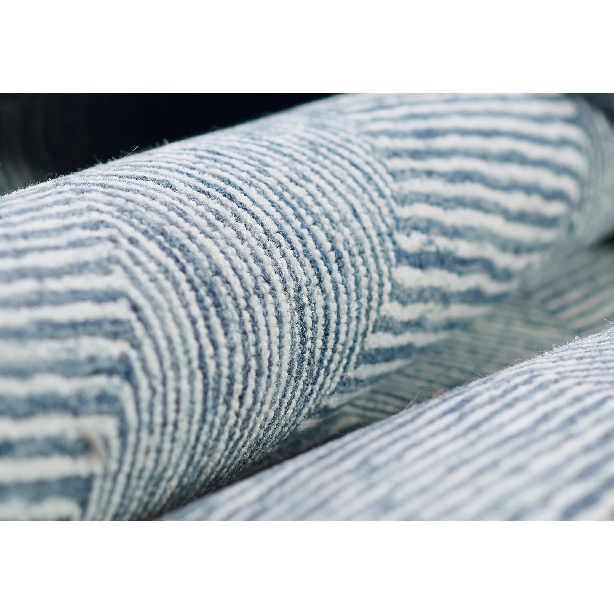 Momeni Charles Hand-tufted Wool Chevron Pattern Area Rug