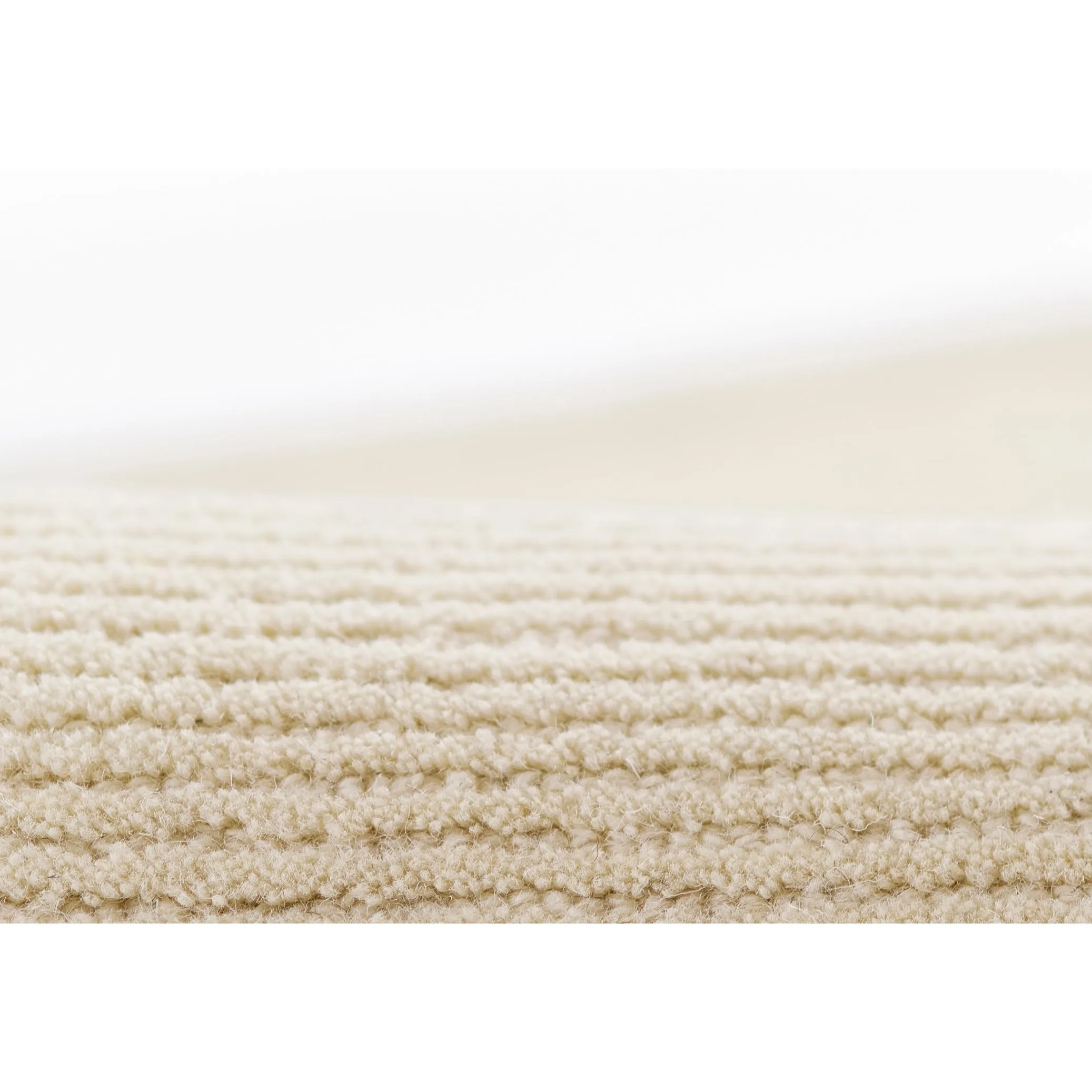 Momeni Everett Solid Color Hand Tufted Wool Area Rug