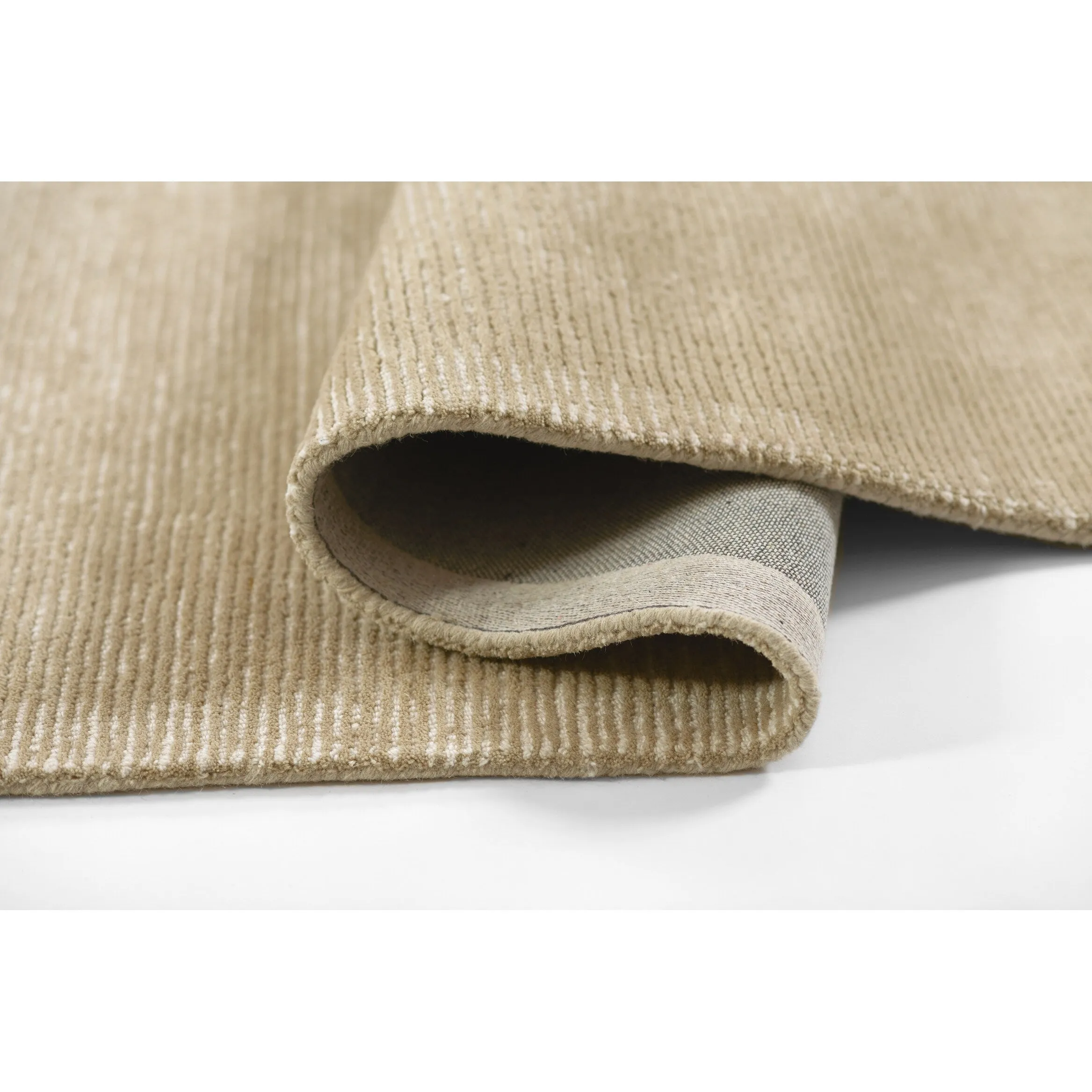 Momeni Everett Solid Color Hand Tufted Wool Area Rug