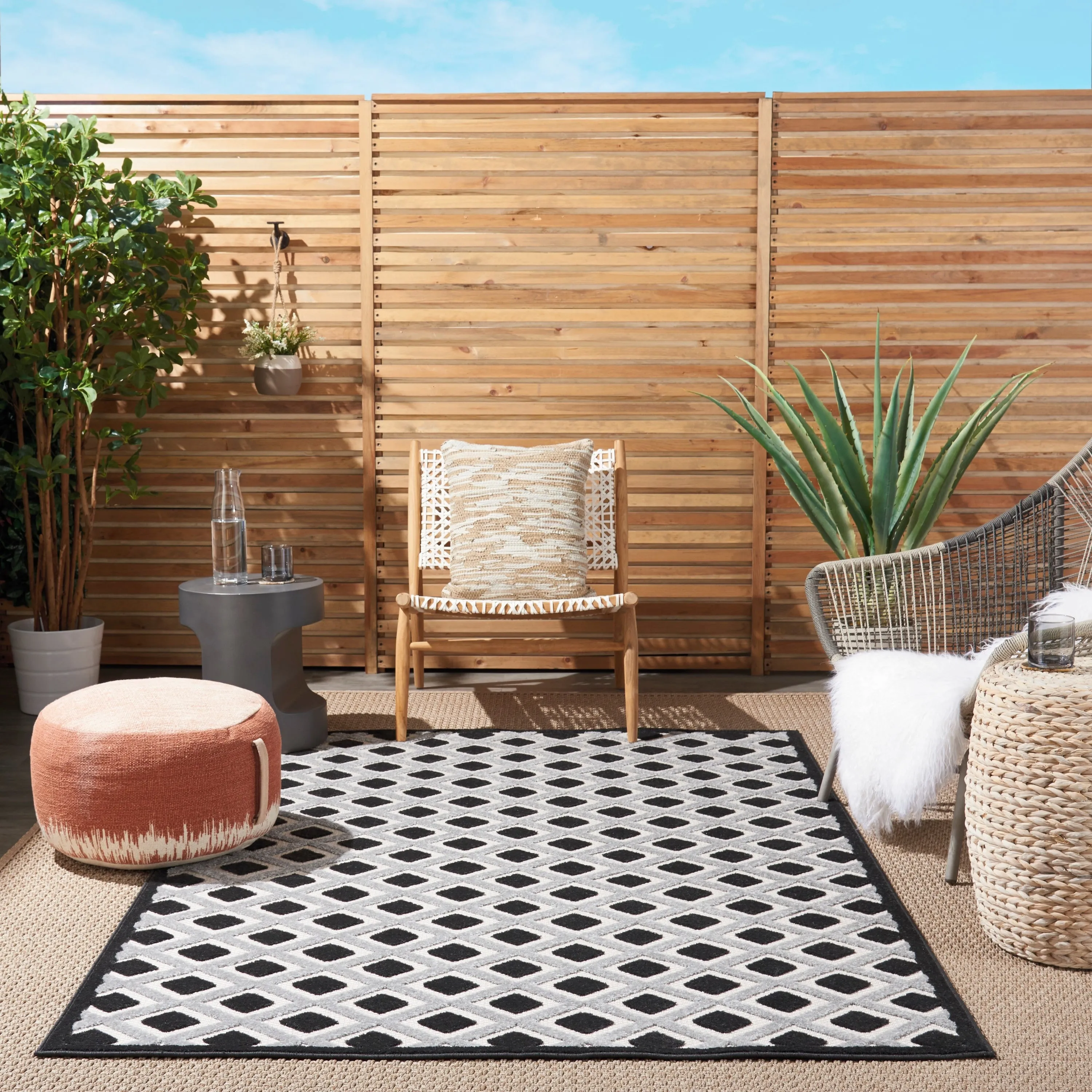 Nourison Aloha Indoor/Outdoor Modern Geometric Diamond Area Rug