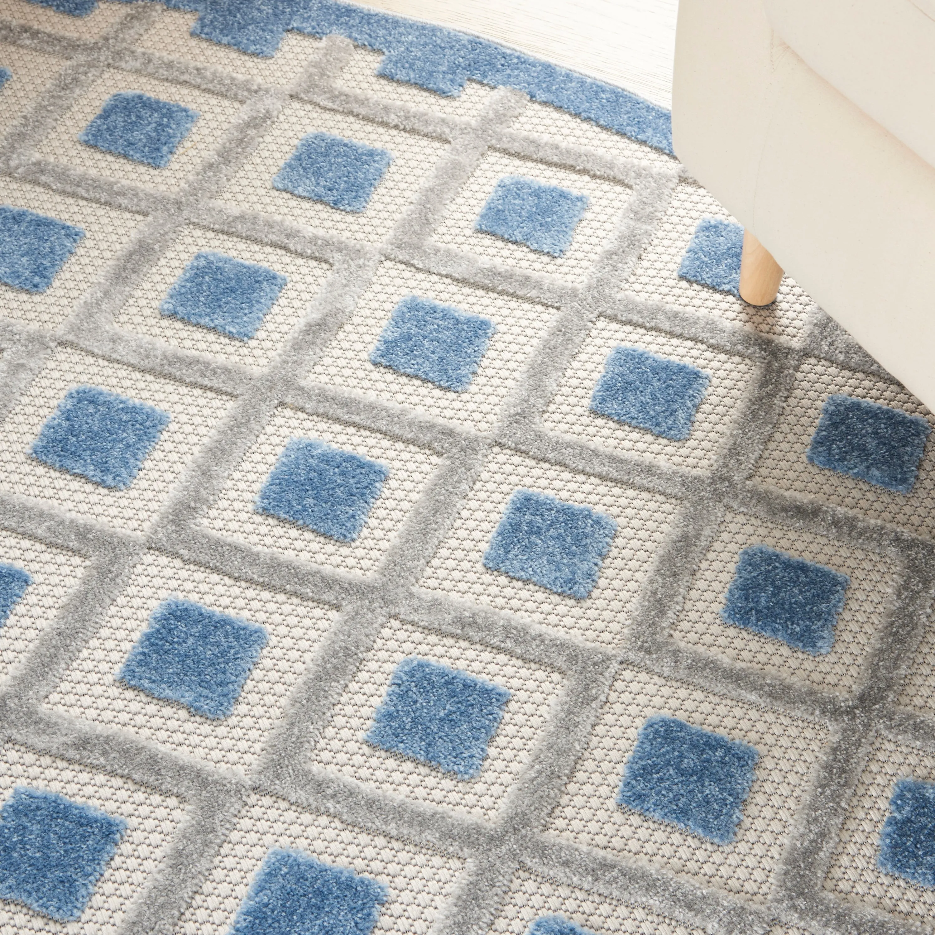 Nourison Aloha Indoor/Outdoor Modern Geometric Diamond Area Rug