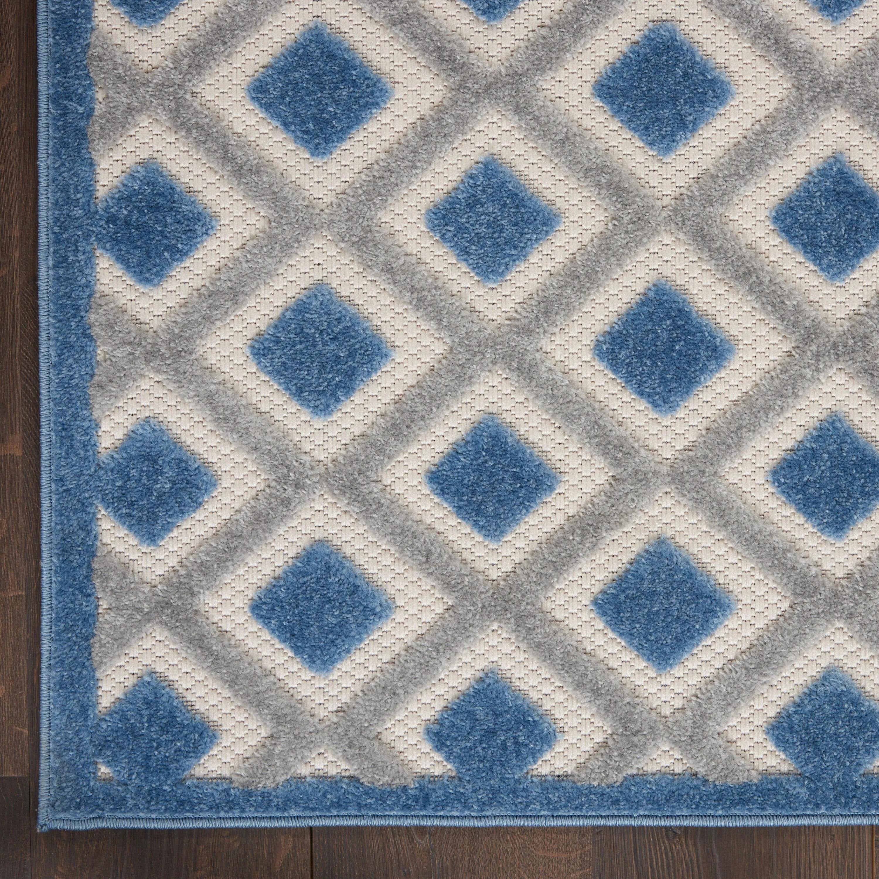 Nourison Aloha Indoor/Outdoor Modern Geometric Diamond Area Rug
