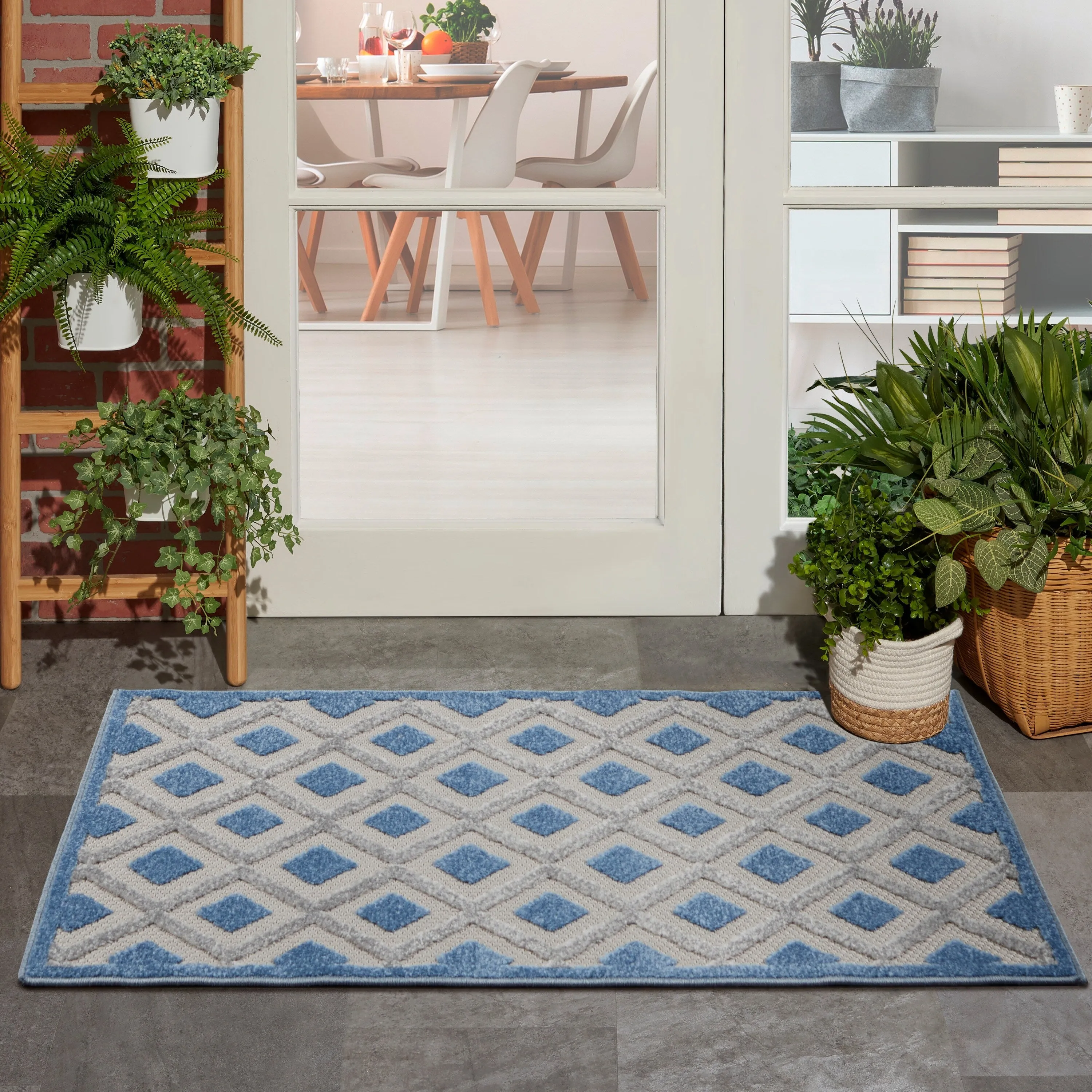 Nourison Aloha Indoor/Outdoor Modern Geometric Diamond Area Rug