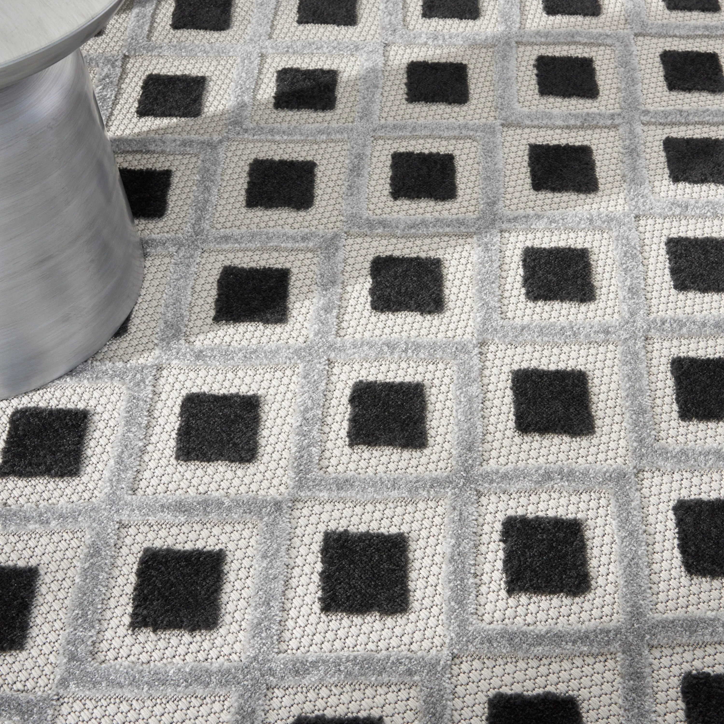 Nourison Aloha Indoor/Outdoor Modern Geometric Diamond Area Rug