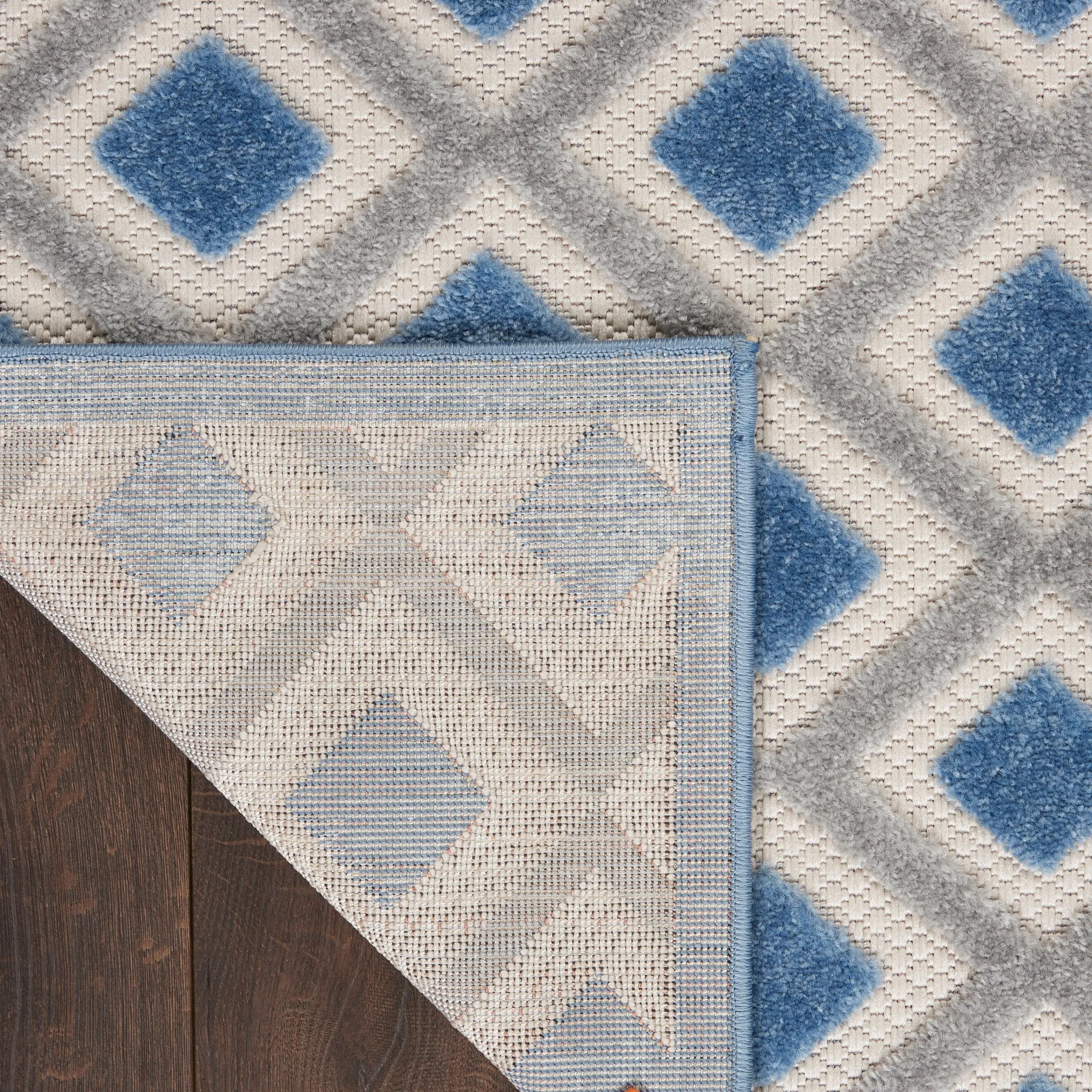Nourison Aloha Indoor/Outdoor Modern Geometric Diamond Area Rug