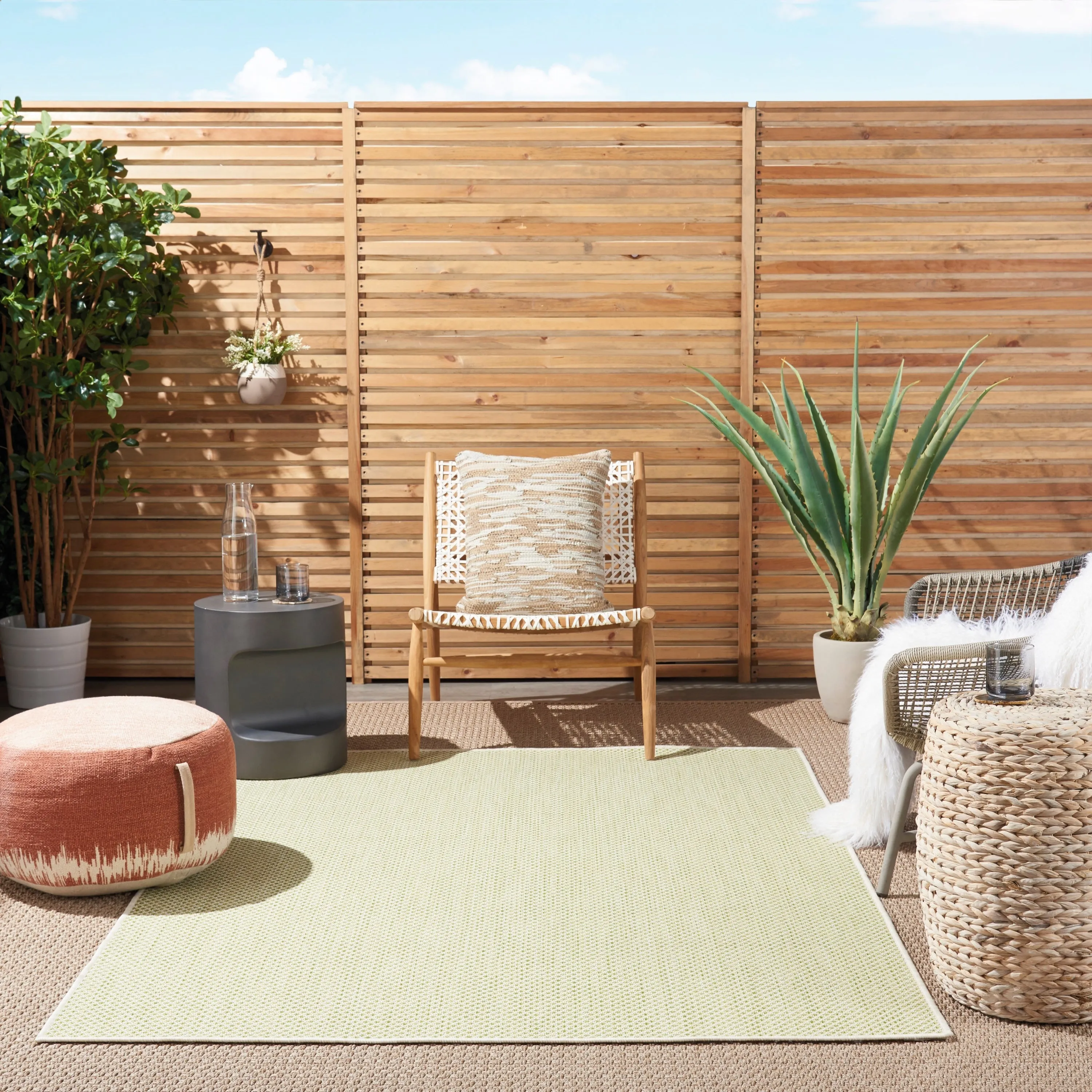 Nourison Courtyard Indoor/Outdoor Modern Geometric Area Rug