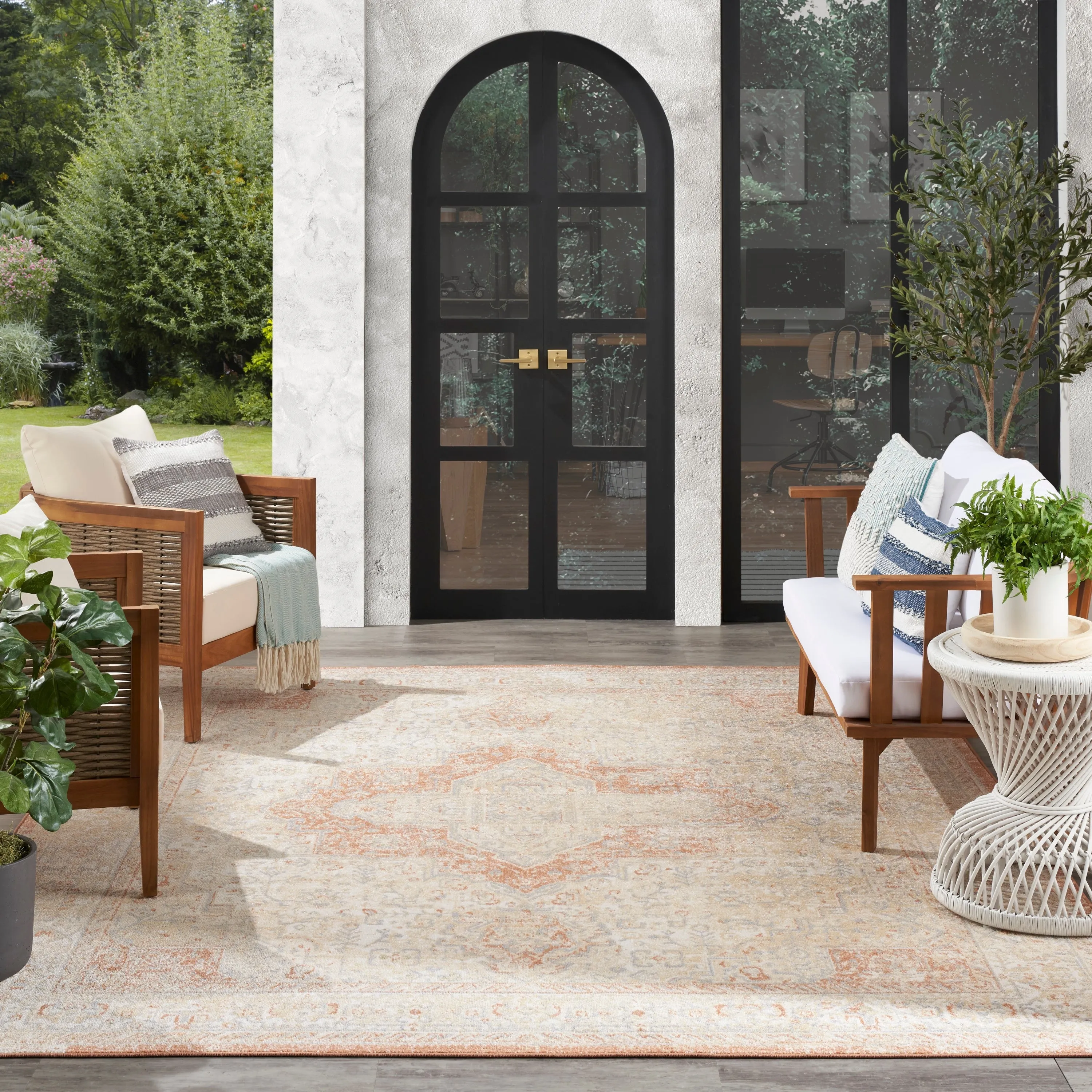 Nourison Essentials Persian Indoor/Outdoor Area Rug