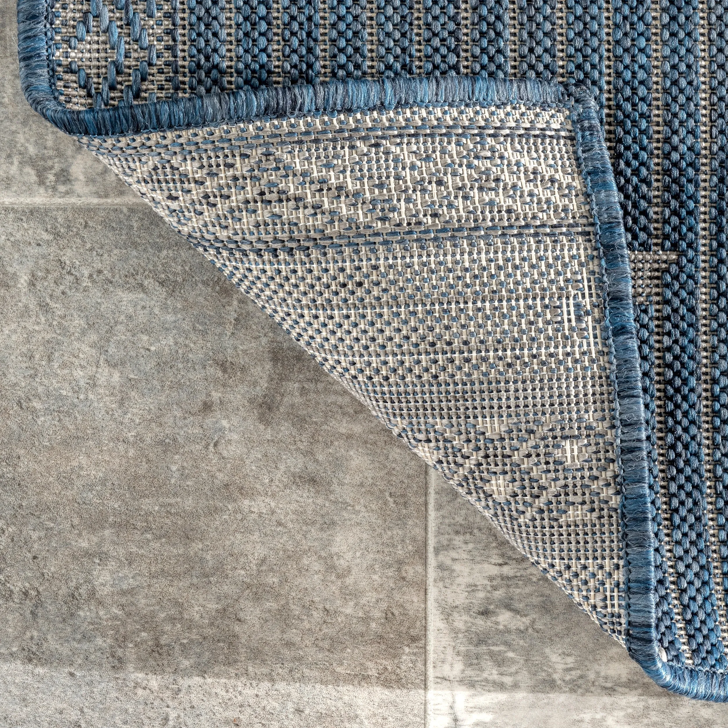 Nuloom Alexandra Aztec Indoor/Outdoor Area Rug
