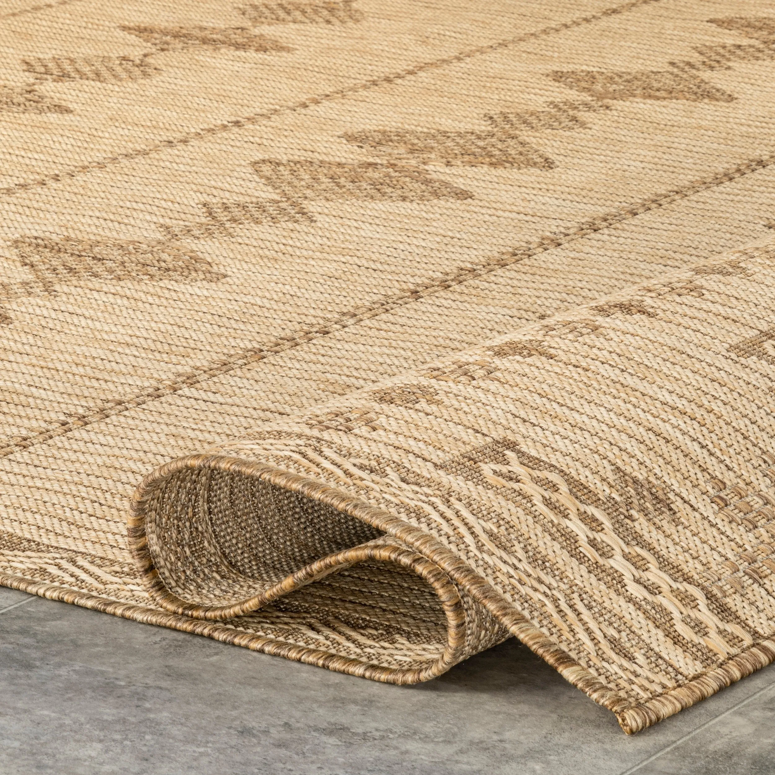 Nuloom Alexandra Aztec Indoor/Outdoor Area Rug