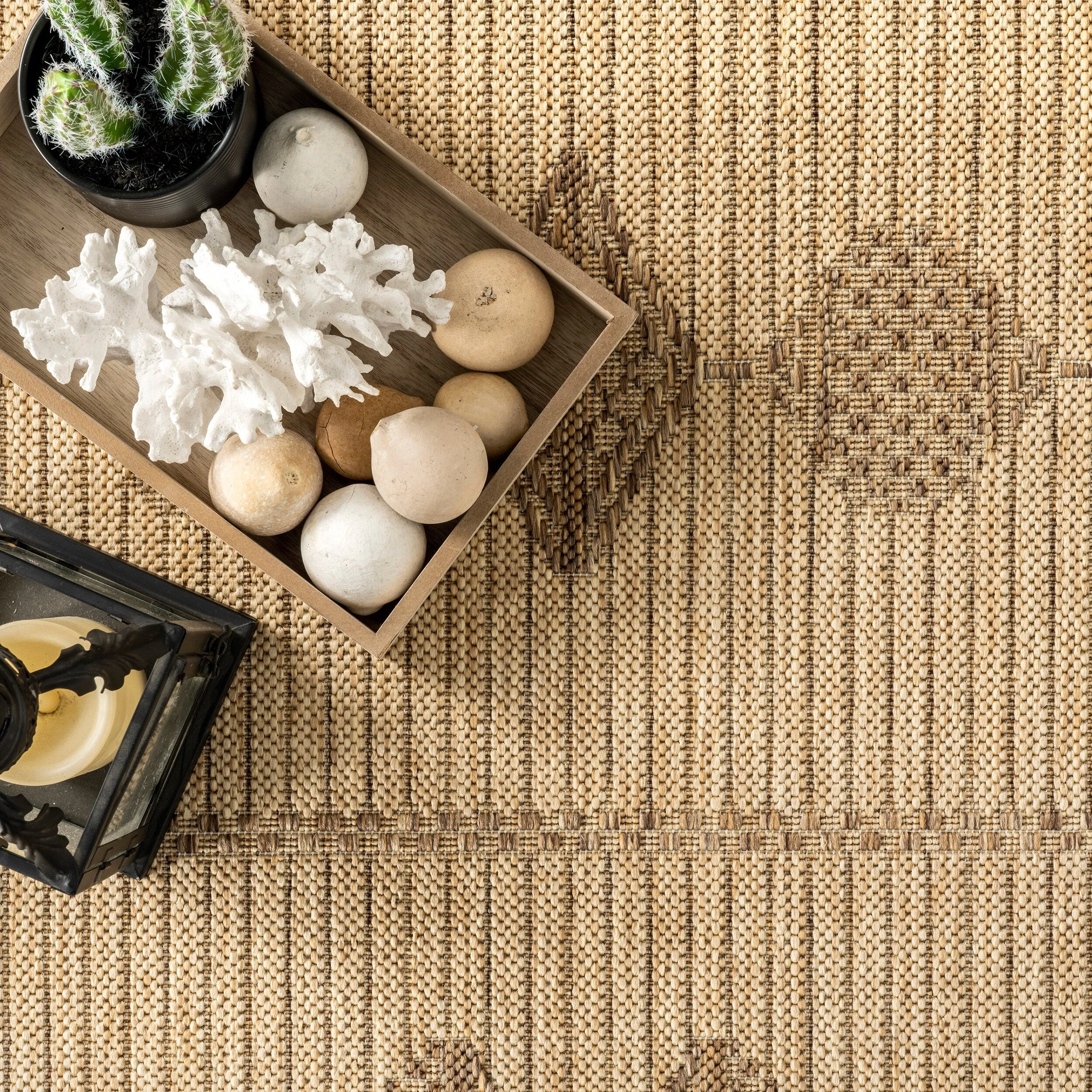 Nuloom Alexandra Aztec Indoor/Outdoor Area Rug