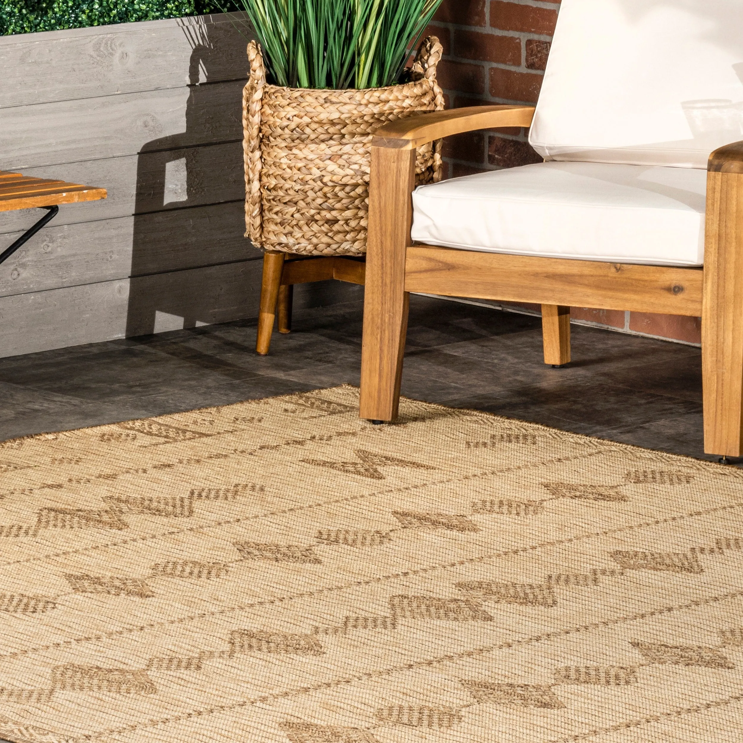 Nuloom Alexandra Aztec Indoor/Outdoor Area Rug