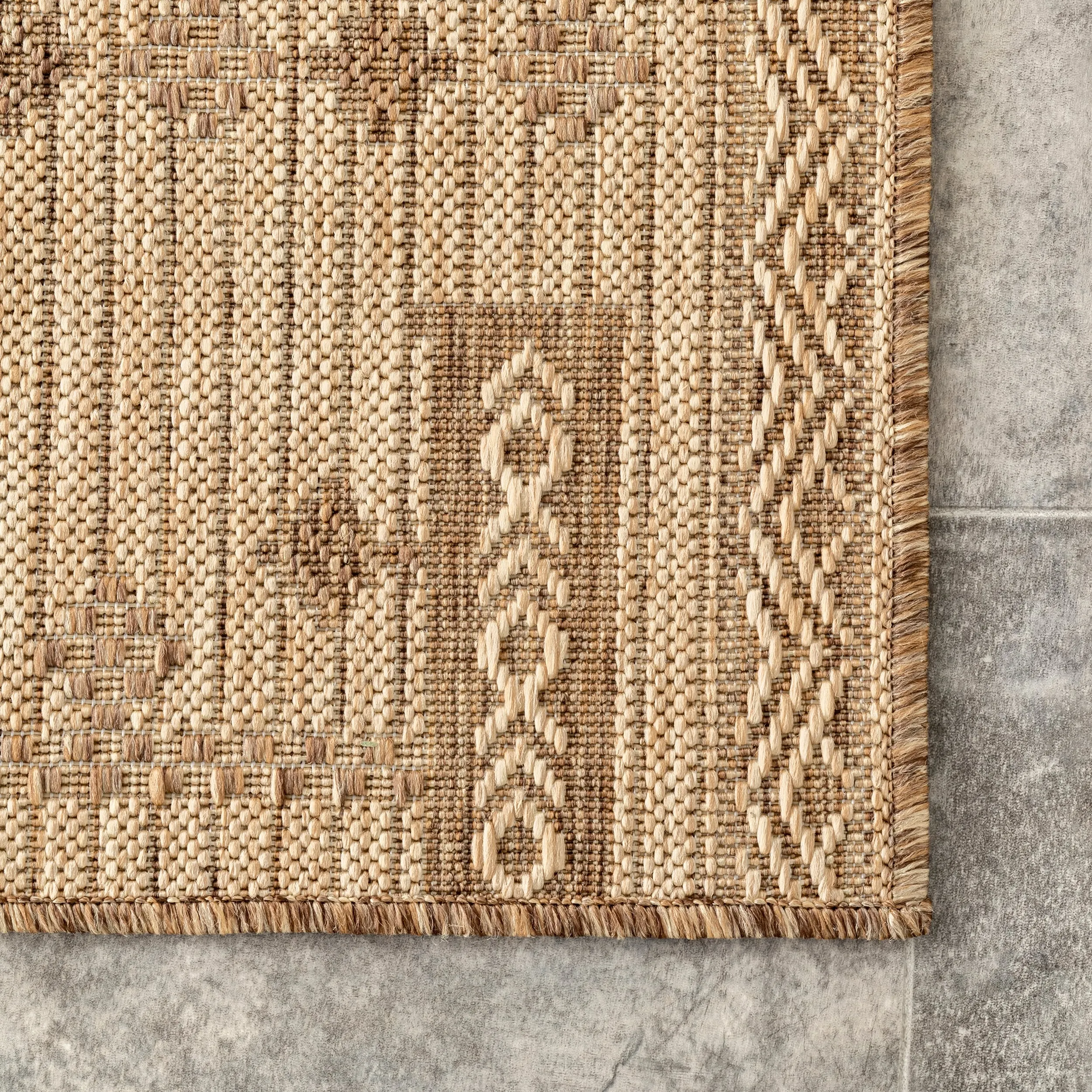 Nuloom Alexandra Aztec Indoor/Outdoor Area Rug