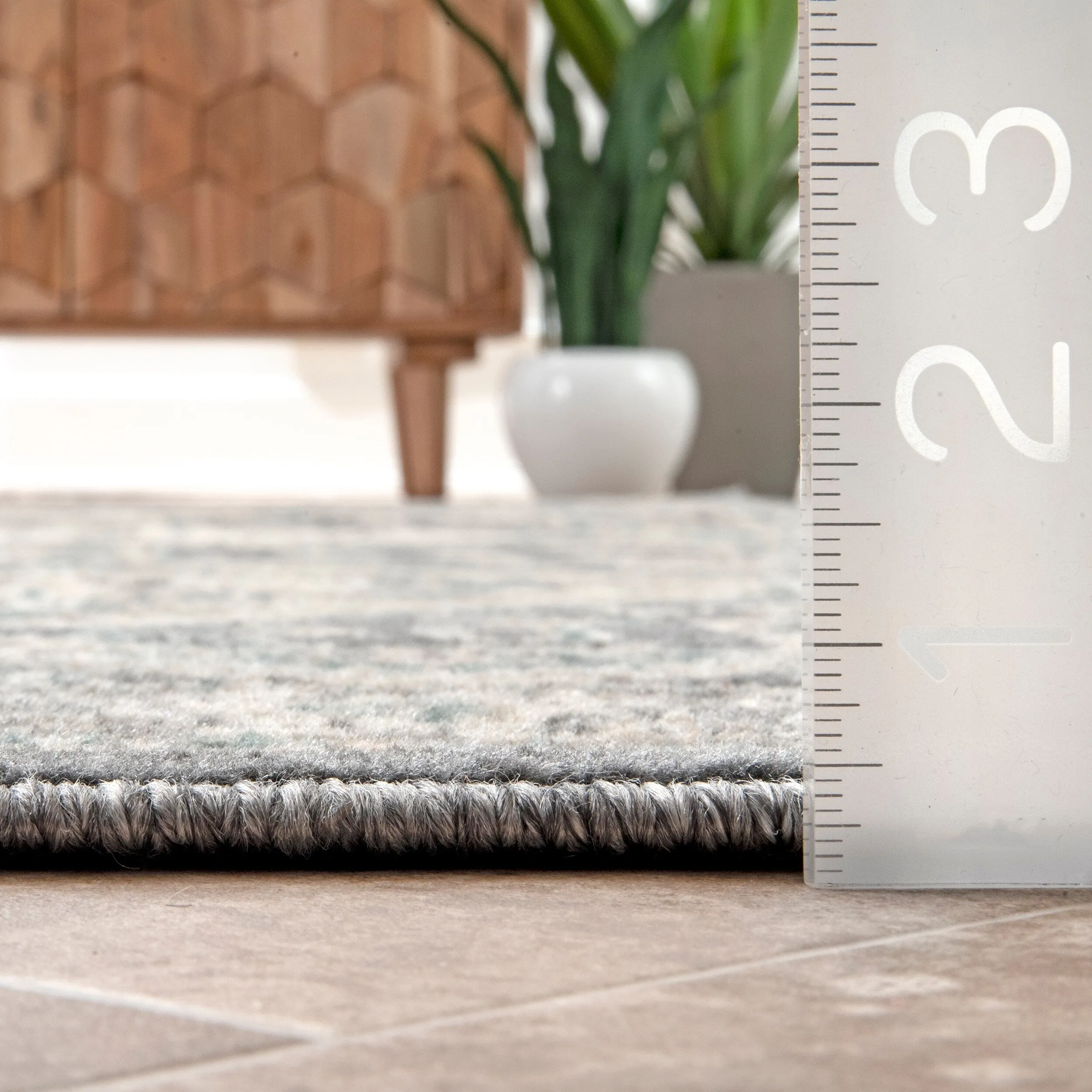 Nuloom Becca Traditional Tiled Area Rug