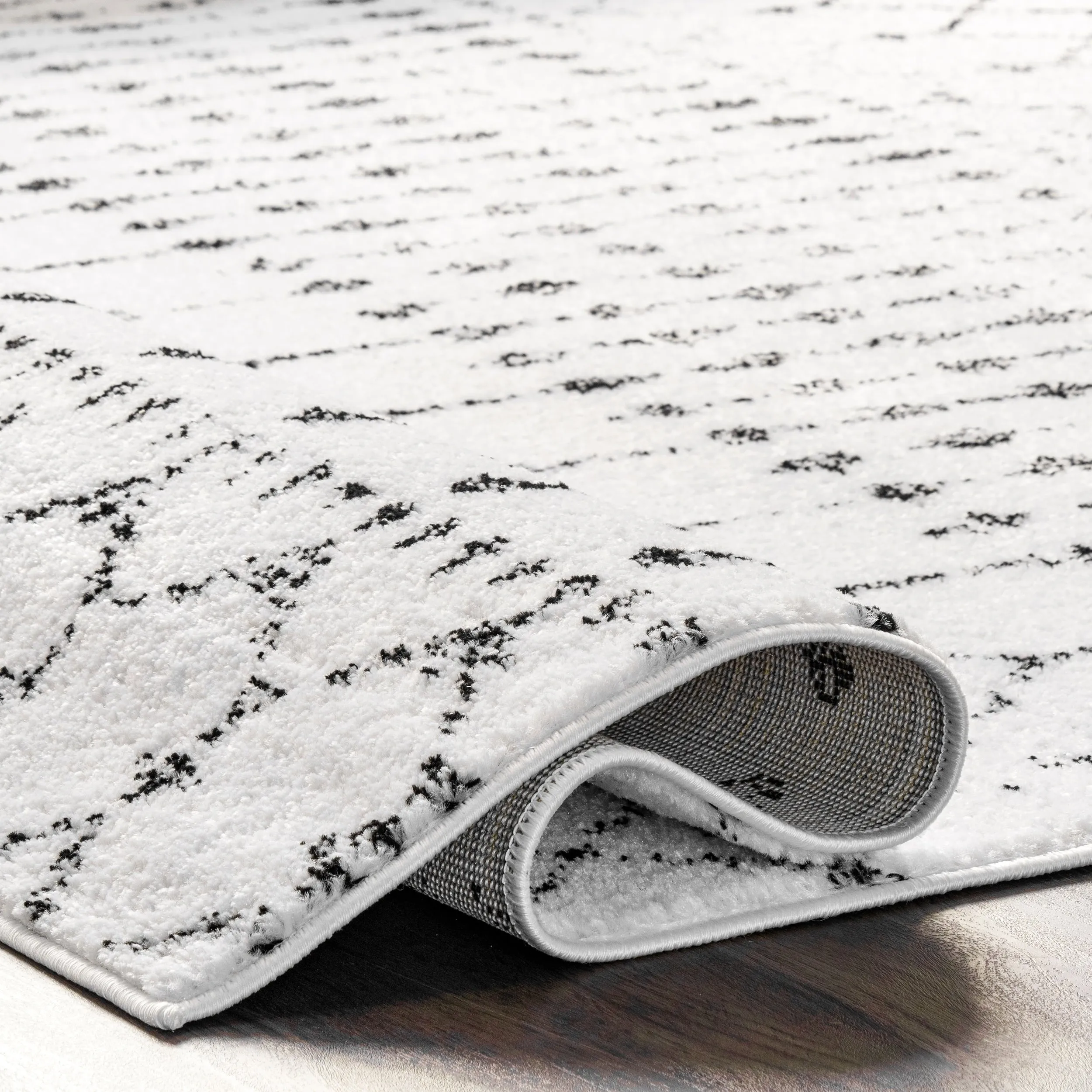 Nuloom Emmy Moroccan Trellis Area Rug