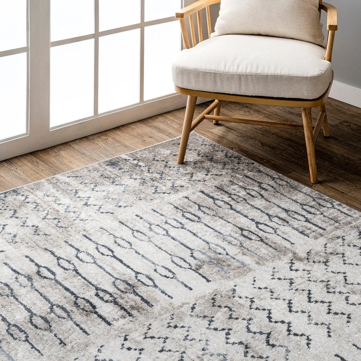 Nuloom Isla Modern Motif Area Rug