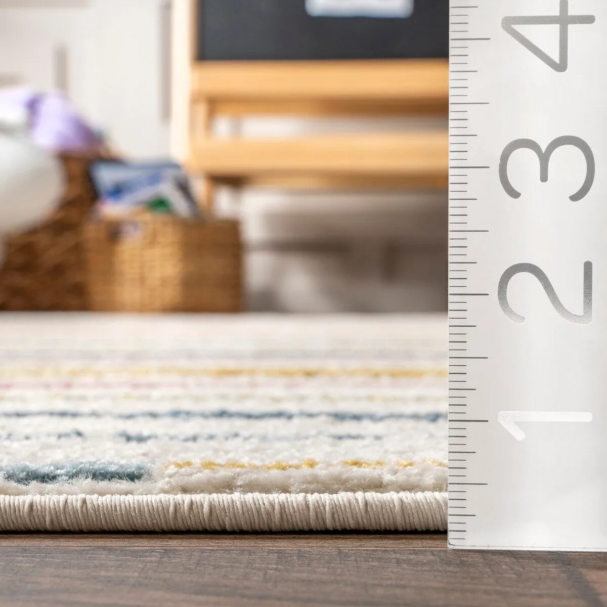 Nuloom Jaelynn Diamond Striped Kids Area Rug