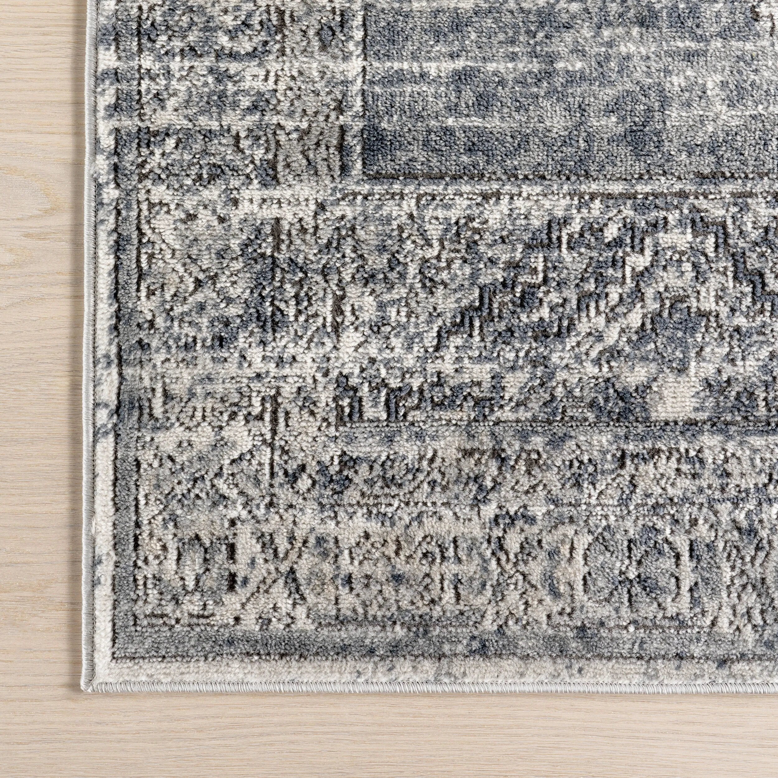 Nuloom Jayla Barbed Iris Medallion Area Rug