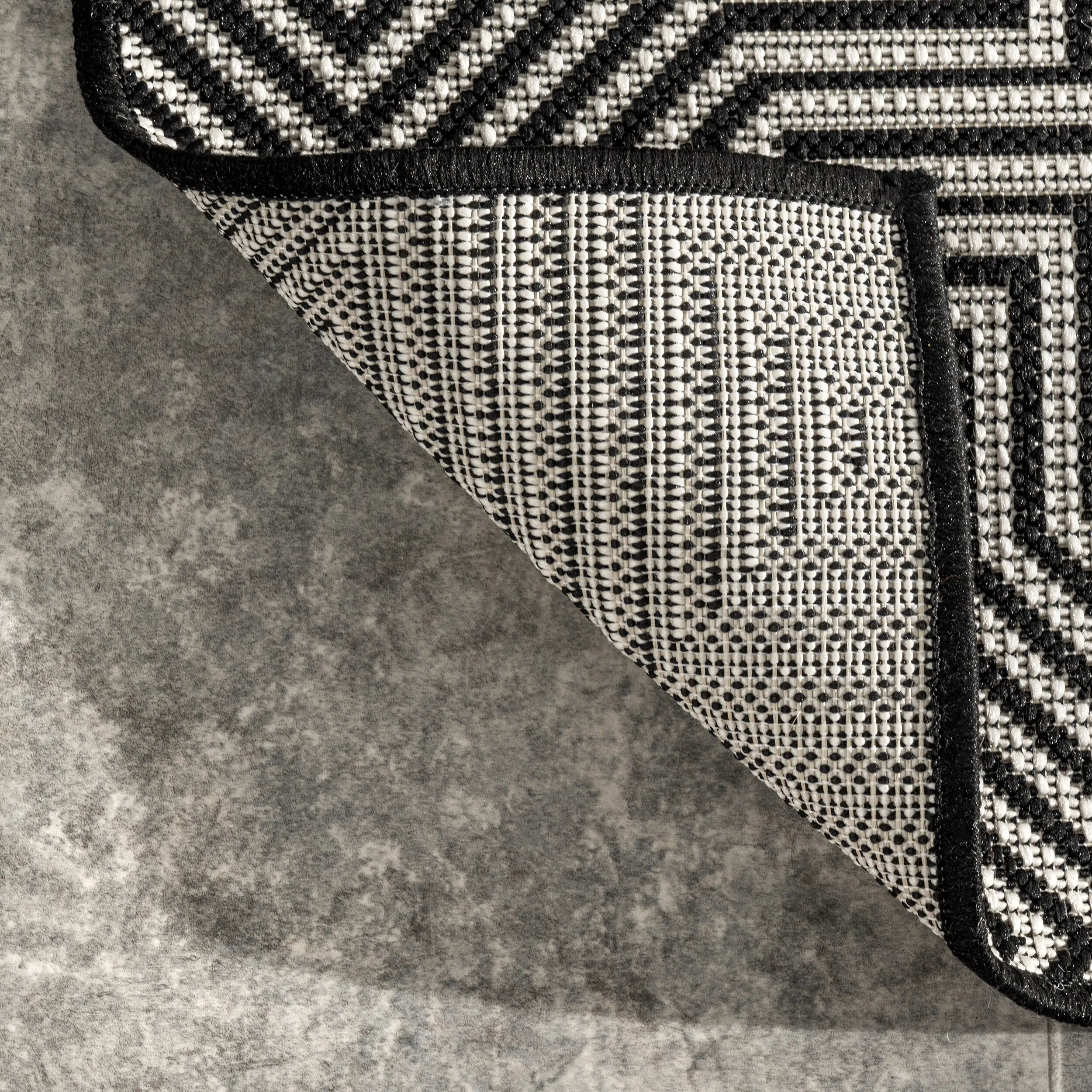 Nuloom Kelsey Modern Abstract Indoor/Outdoor Area Rug