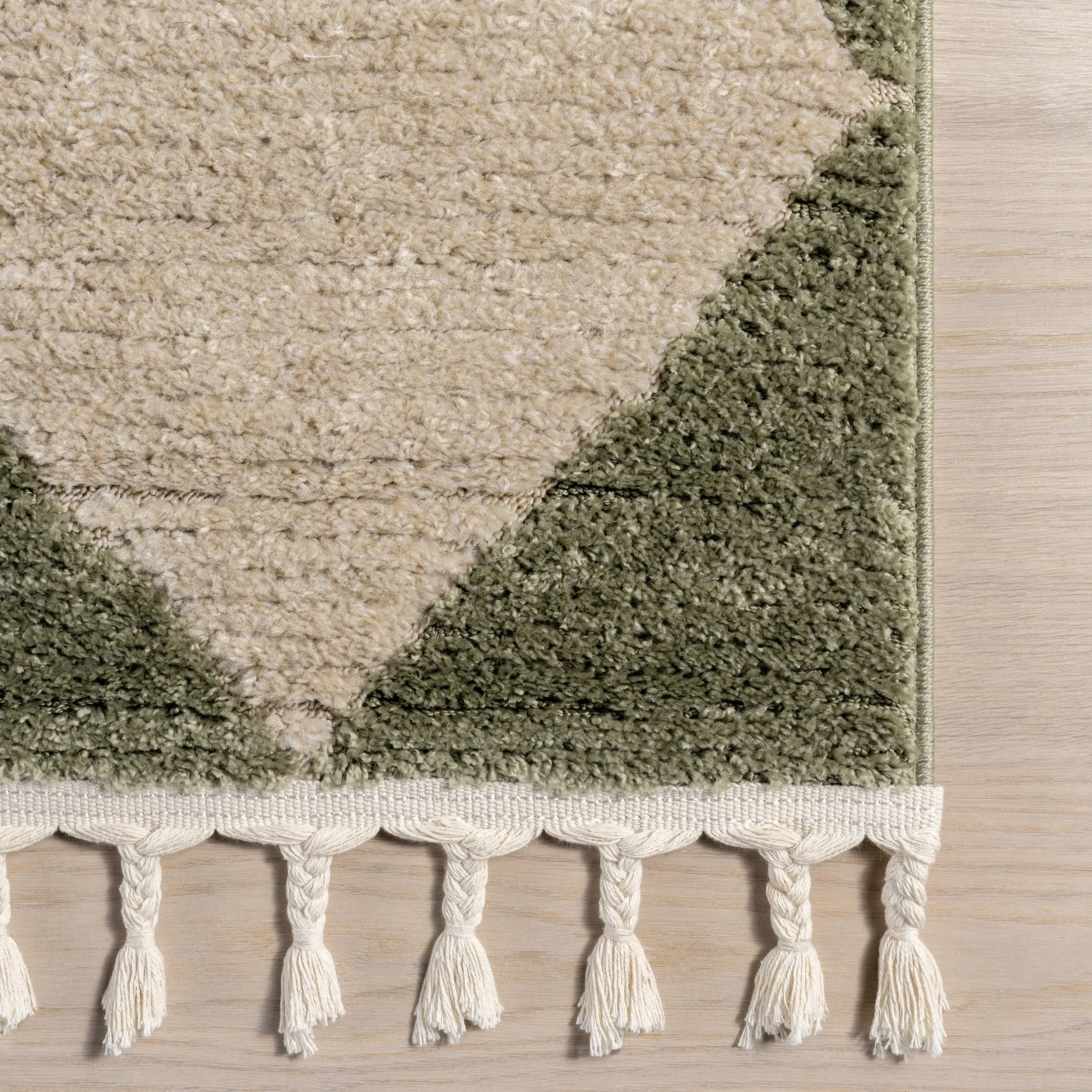 Nuloom Marissa High/Low Diamond Tassel Area Rug