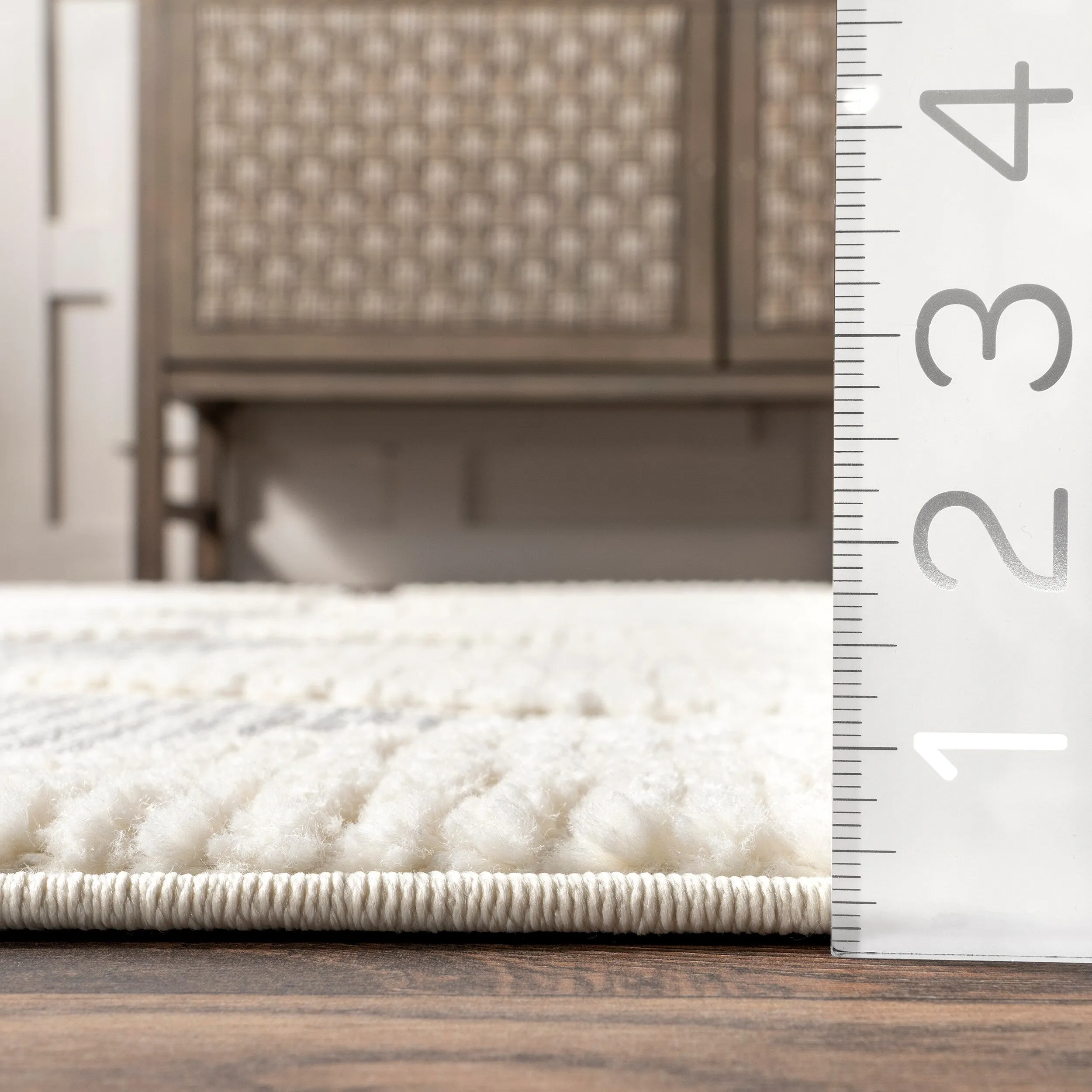 Nuloom Marissa High/Low Diamond Tassel Area Rug