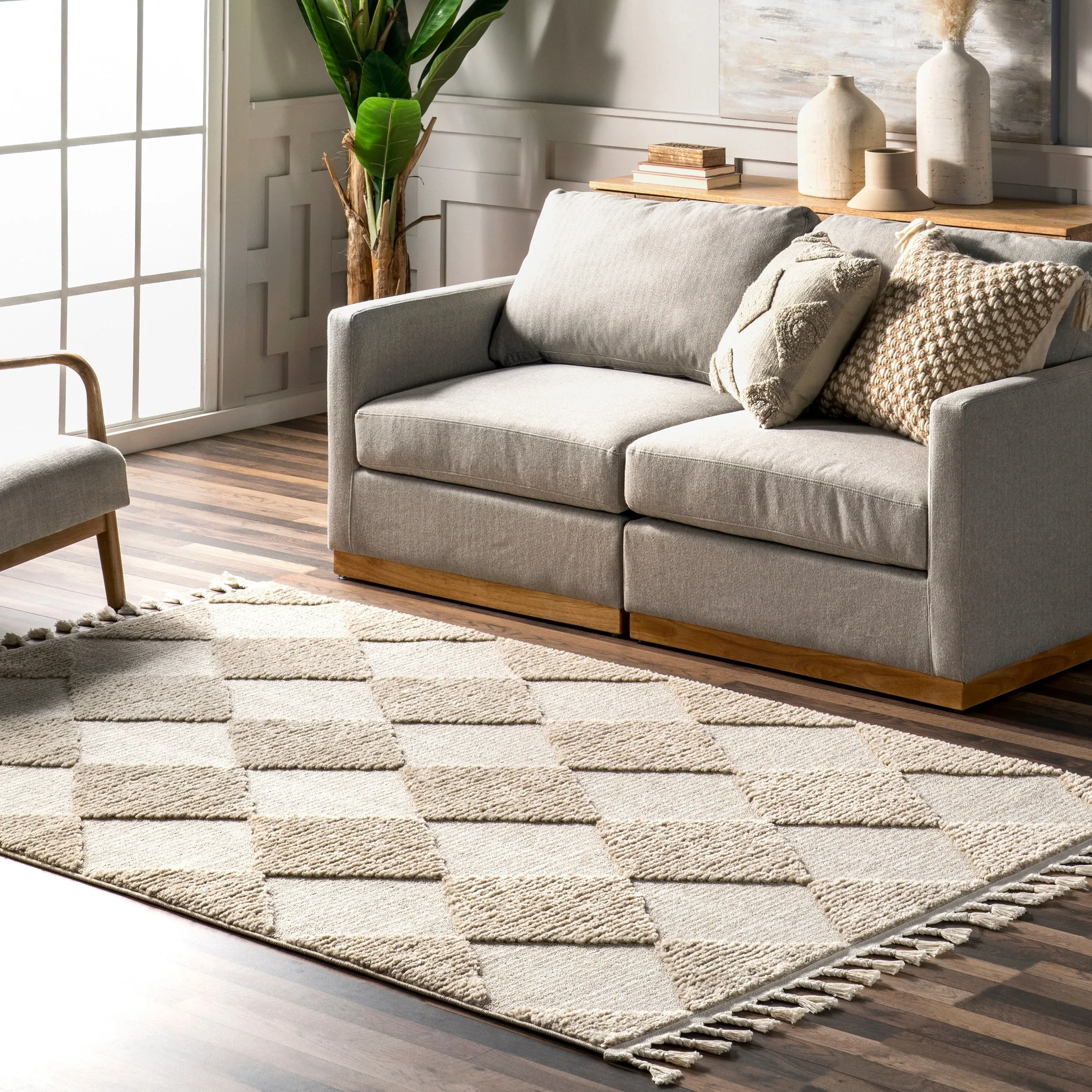 Nuloom Marissa High/Low Diamond Tassel Area Rug