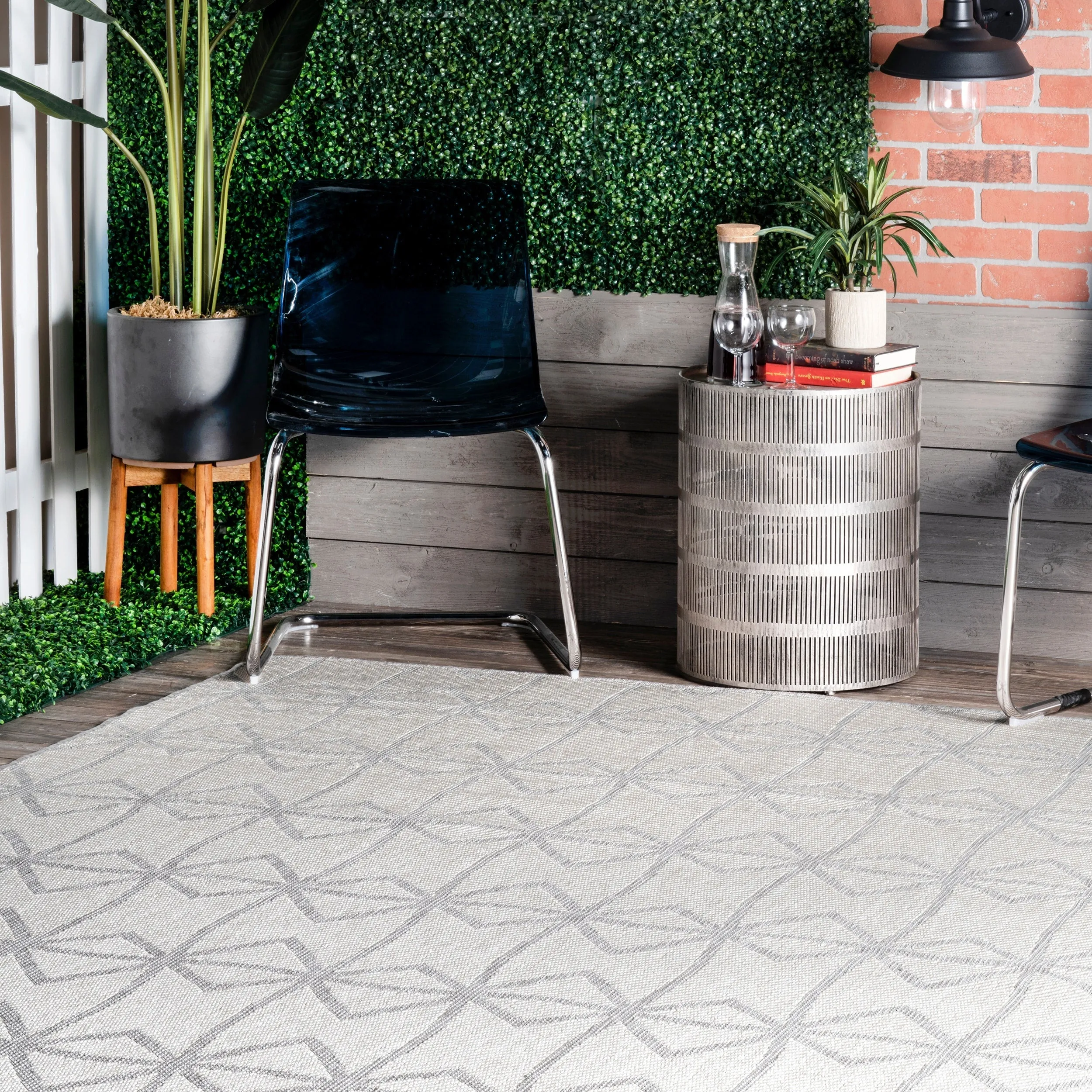 Nuloom Saunders Geometric Indoor/Outdoor Area Rug