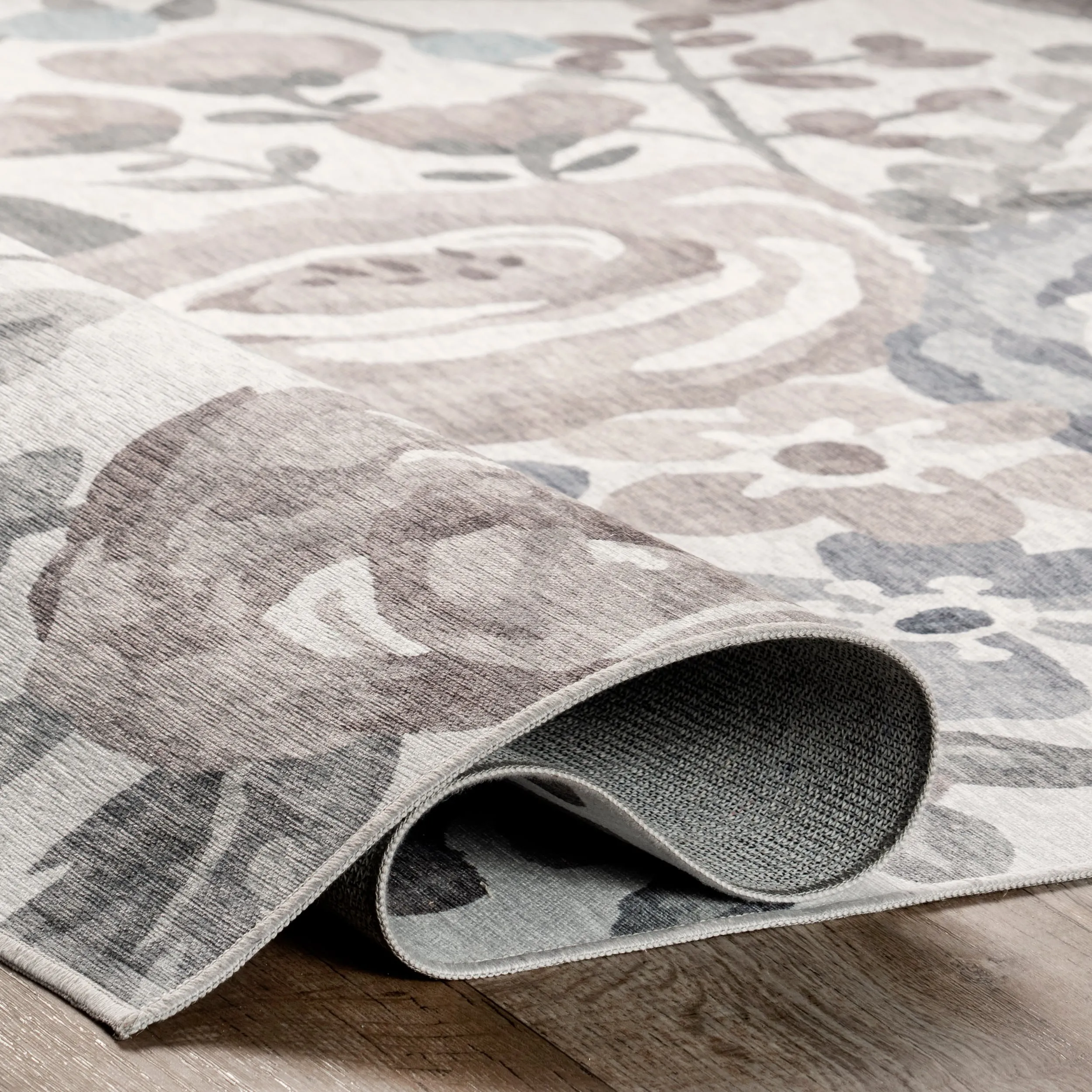 Nuloom Tiffani Floral Machine Washable SplashGuard Area Rug