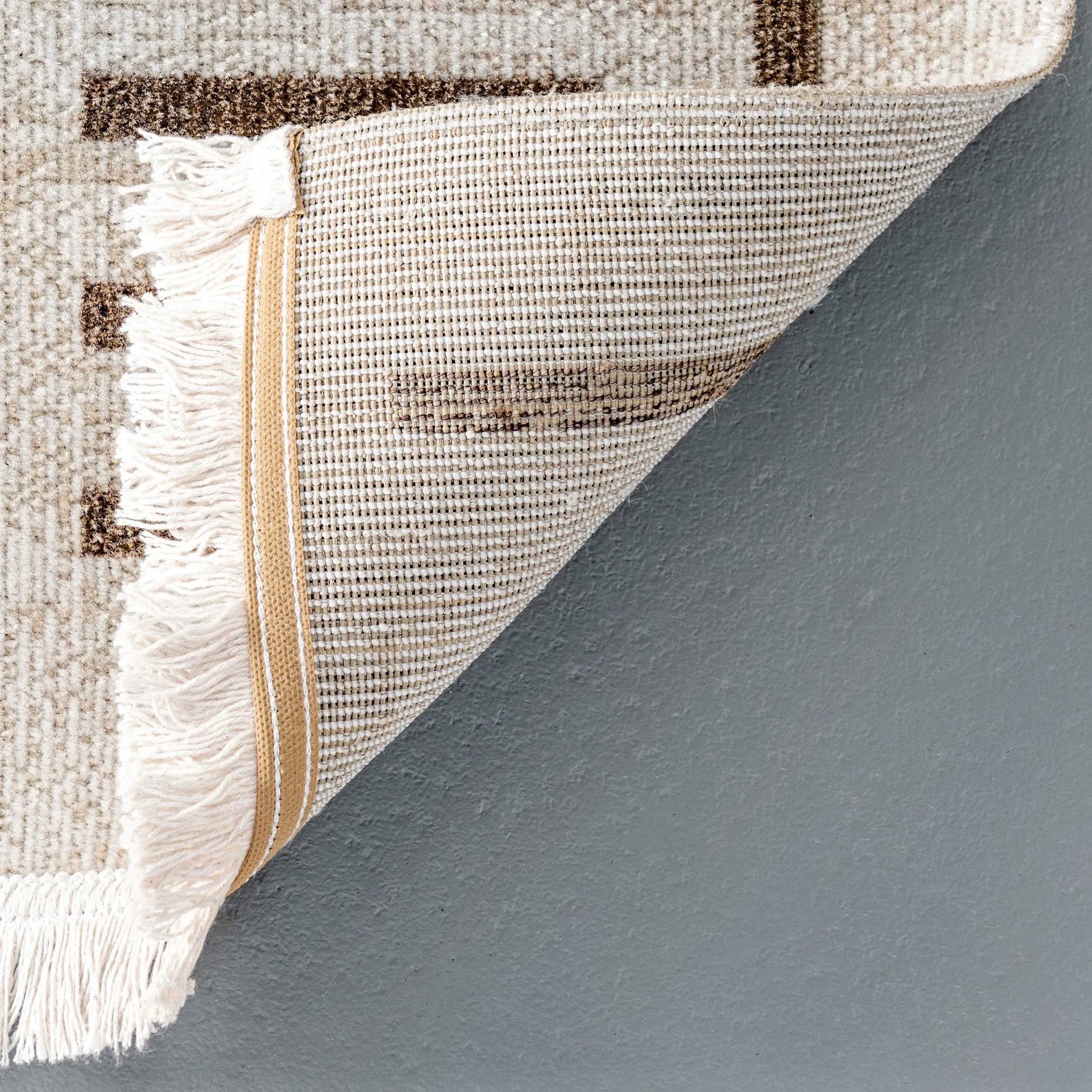 Nuloom Transitional Native Tribal Indoor/ Outdoor Tassels Area Rug