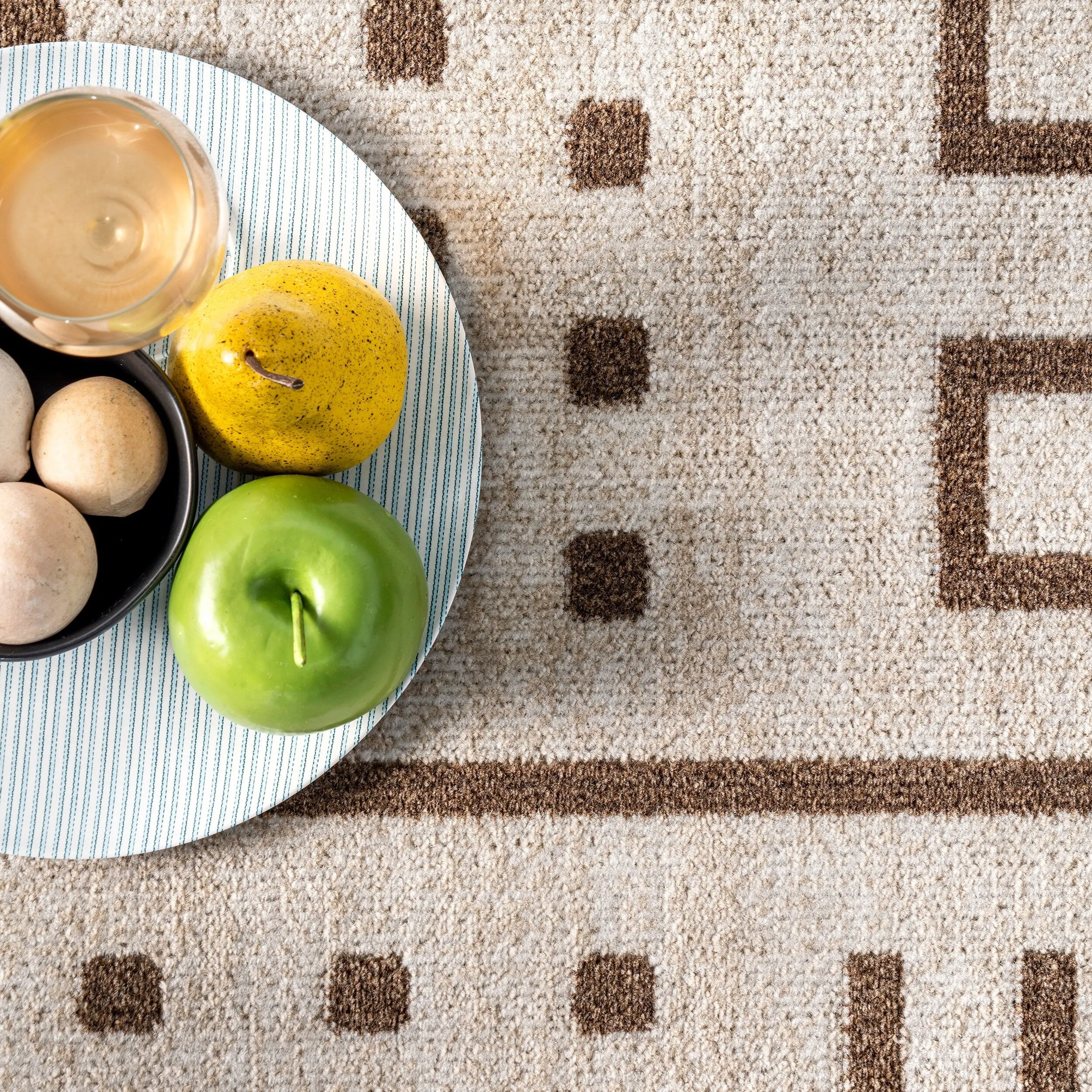 Nuloom Transitional Native Tribal Indoor/ Outdoor Tassels Area Rug
