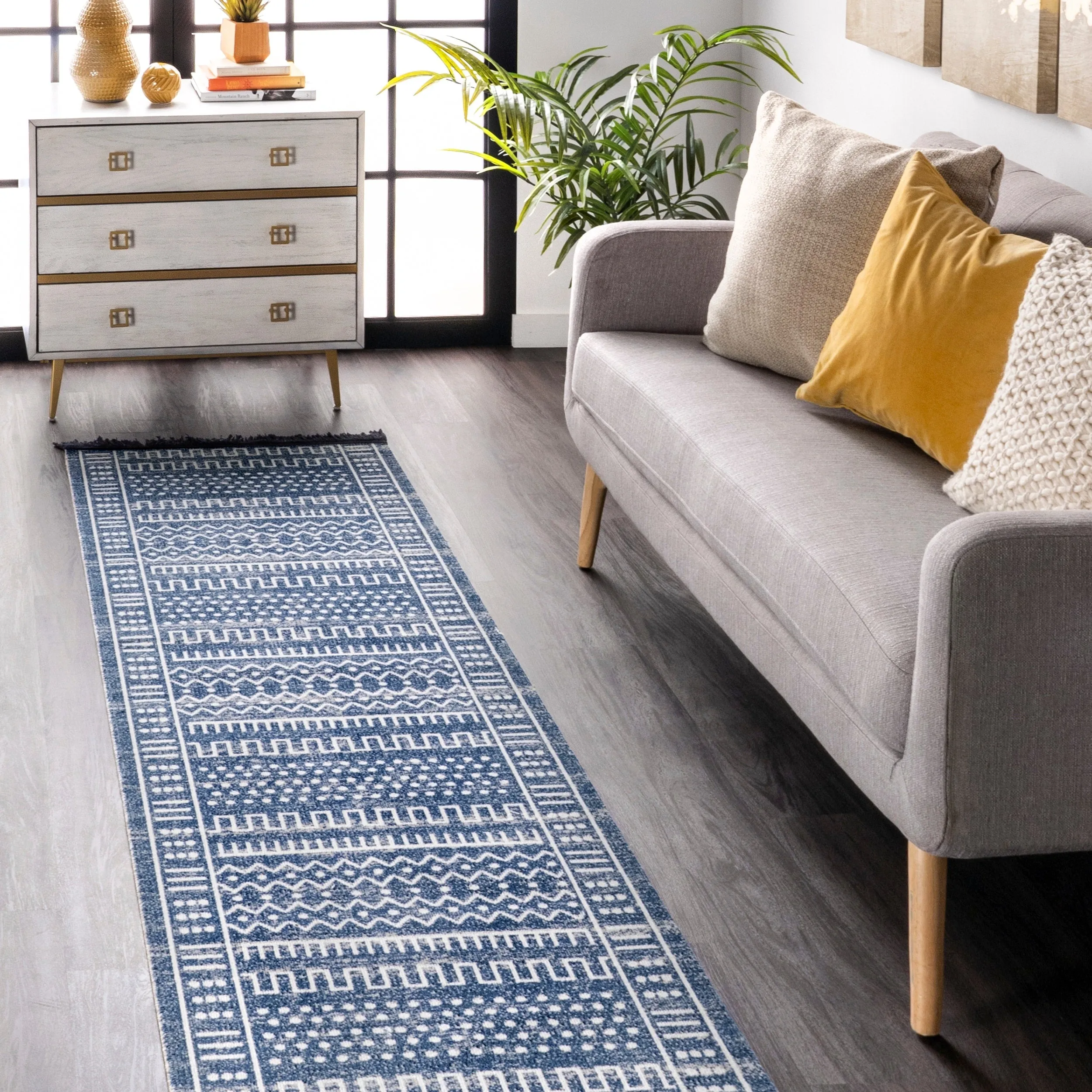 Nuloom Transitional Native Tribal Indoor/ Outdoor Tassels Area Rug