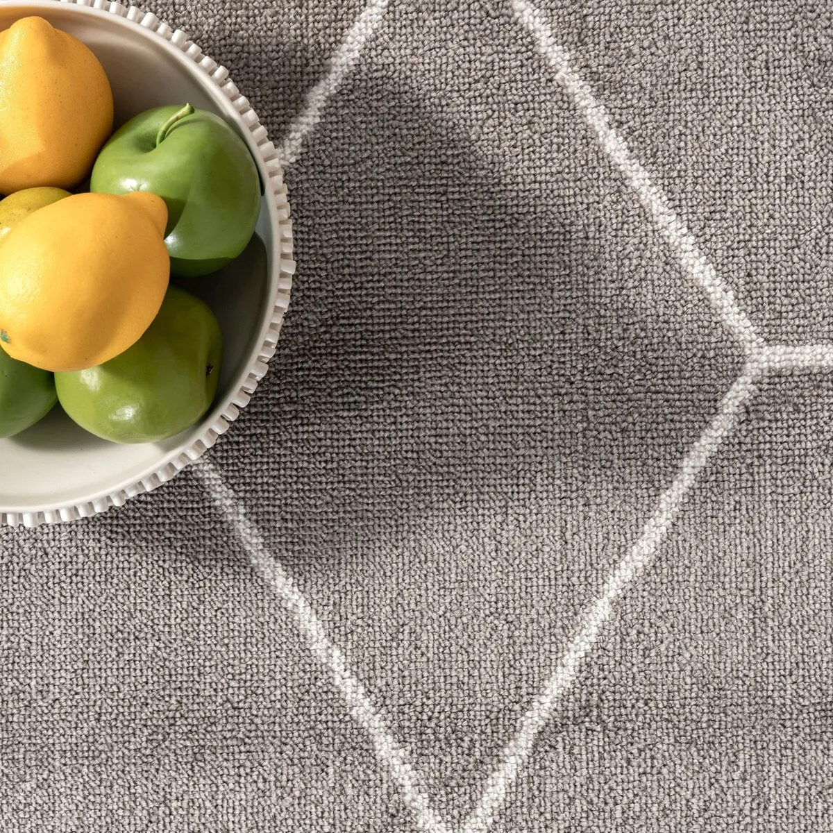 Nuloom Veronica Geometric Honeycomb Area Rug
