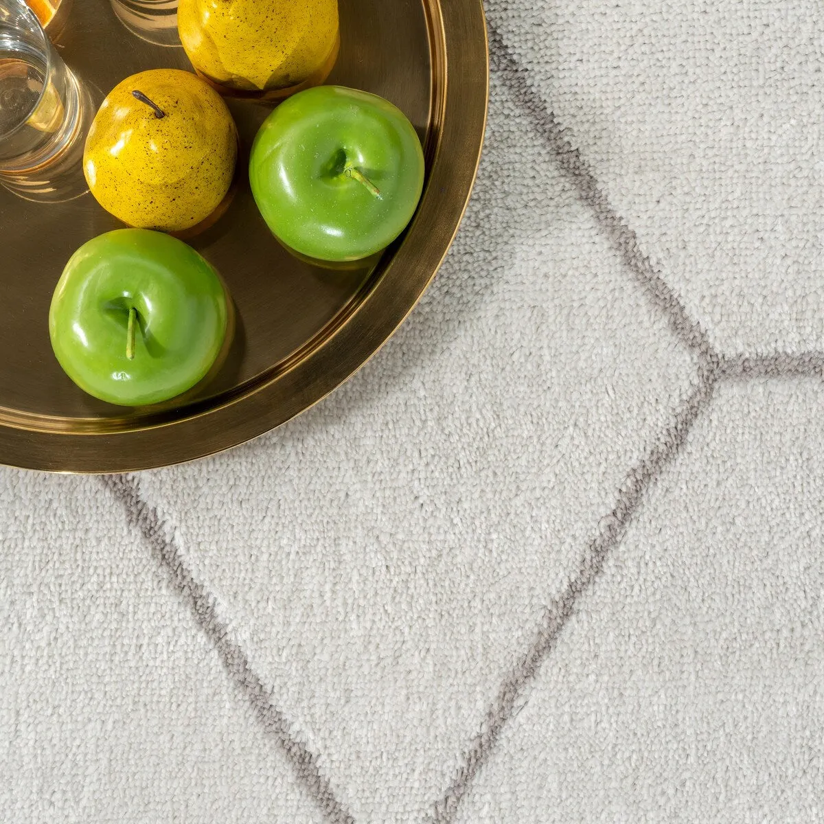 Nuloom Veronica Geometric Honeycomb Area Rug