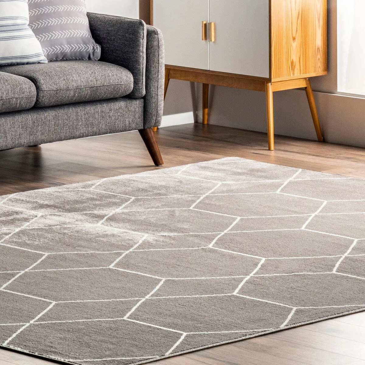 Nuloom Veronica Geometric Honeycomb Area Rug