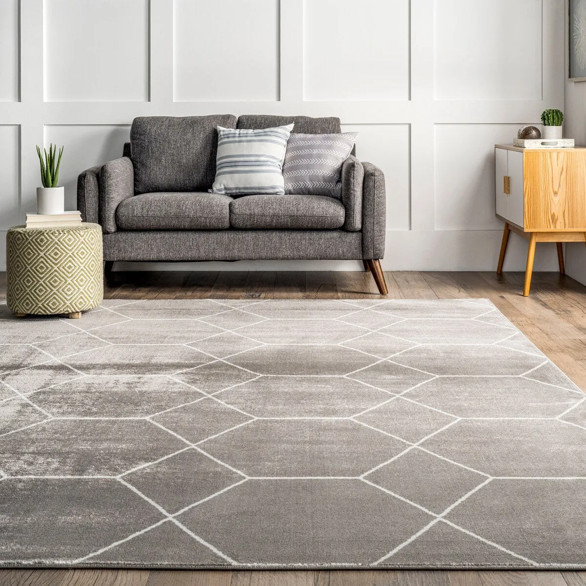 Nuloom Veronica Geometric Honeycomb Area Rug