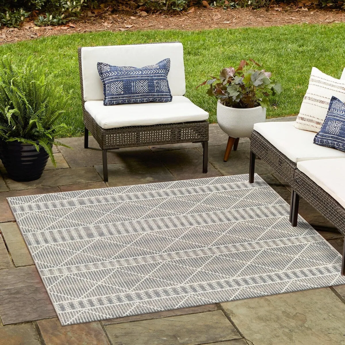 Outdoor Khence Collection Area Rug